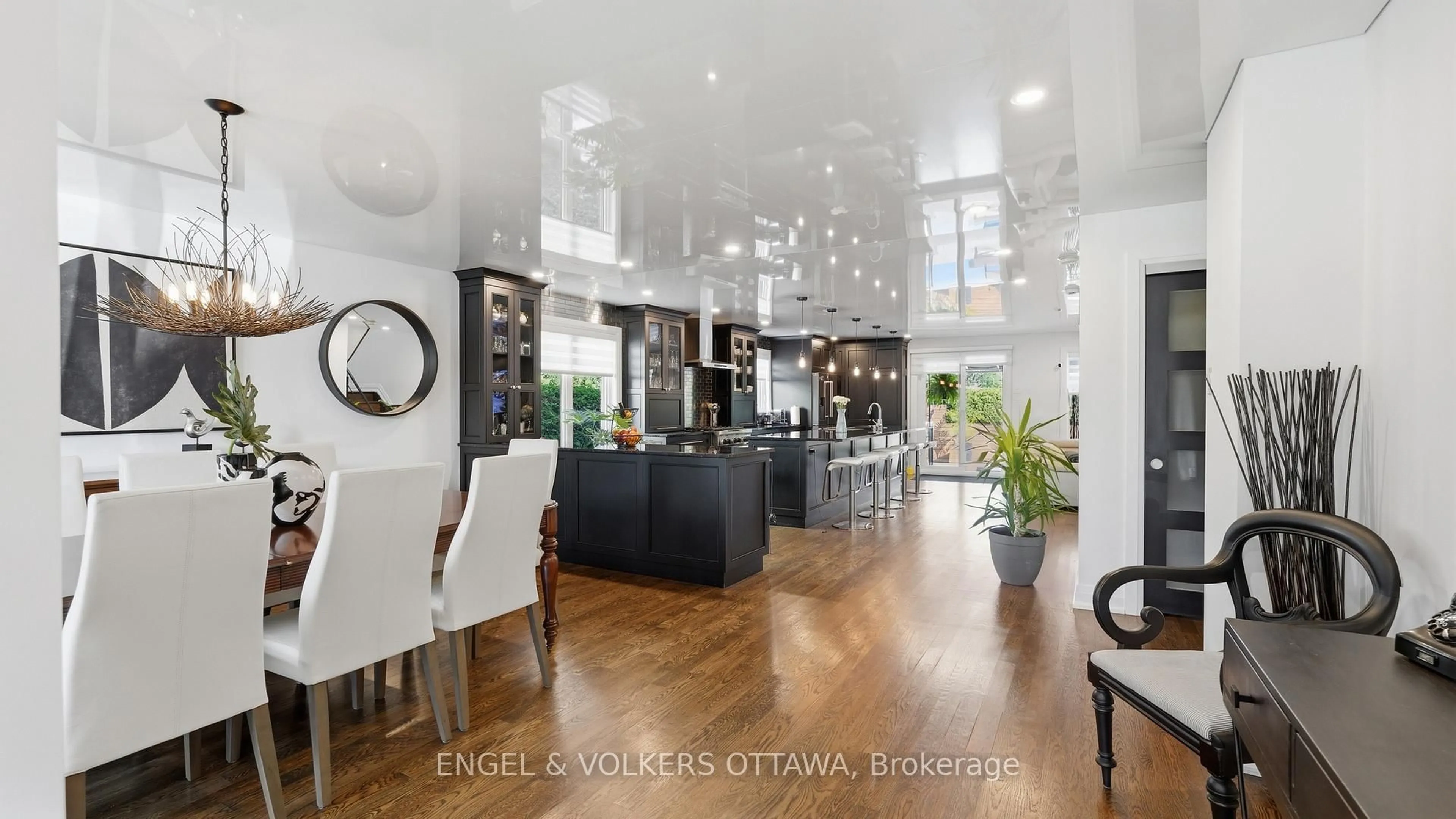 Unknown for 2855 Gothwood Pl, Gloucester Ontario K1T 2V5