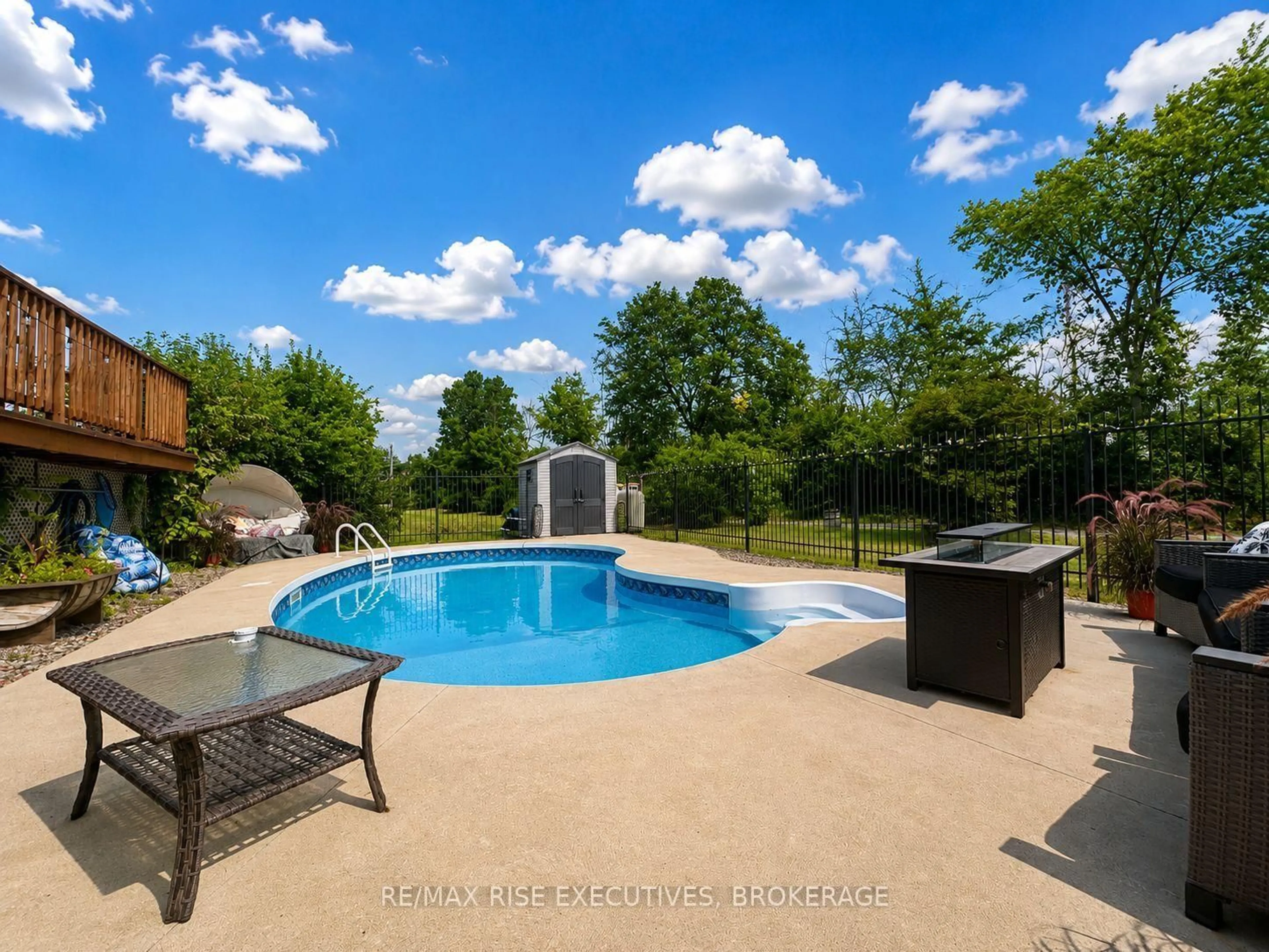 Pool for 1848 County Road 9, Napanee Ontario K7R 3K8