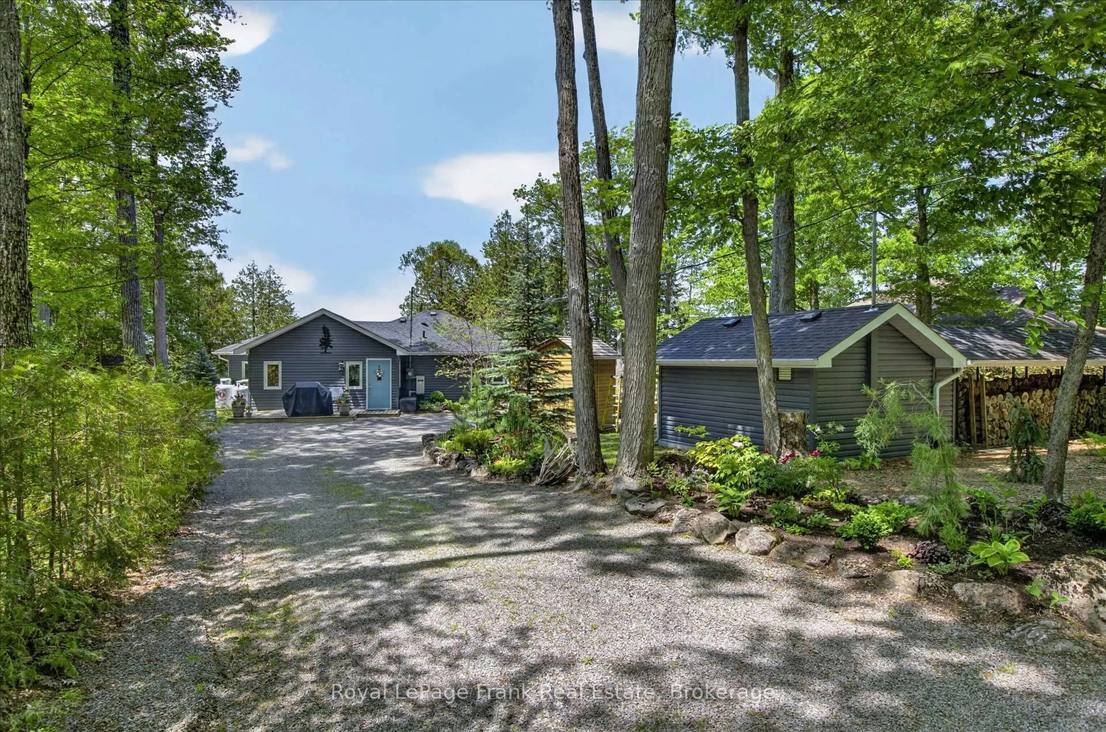 A pic from outside/outdoor area/front of a property/back of a property/a pic from drone, unknown for 944 Birchcliff Dr, Douro-Dummer Ontario K0L 2H0