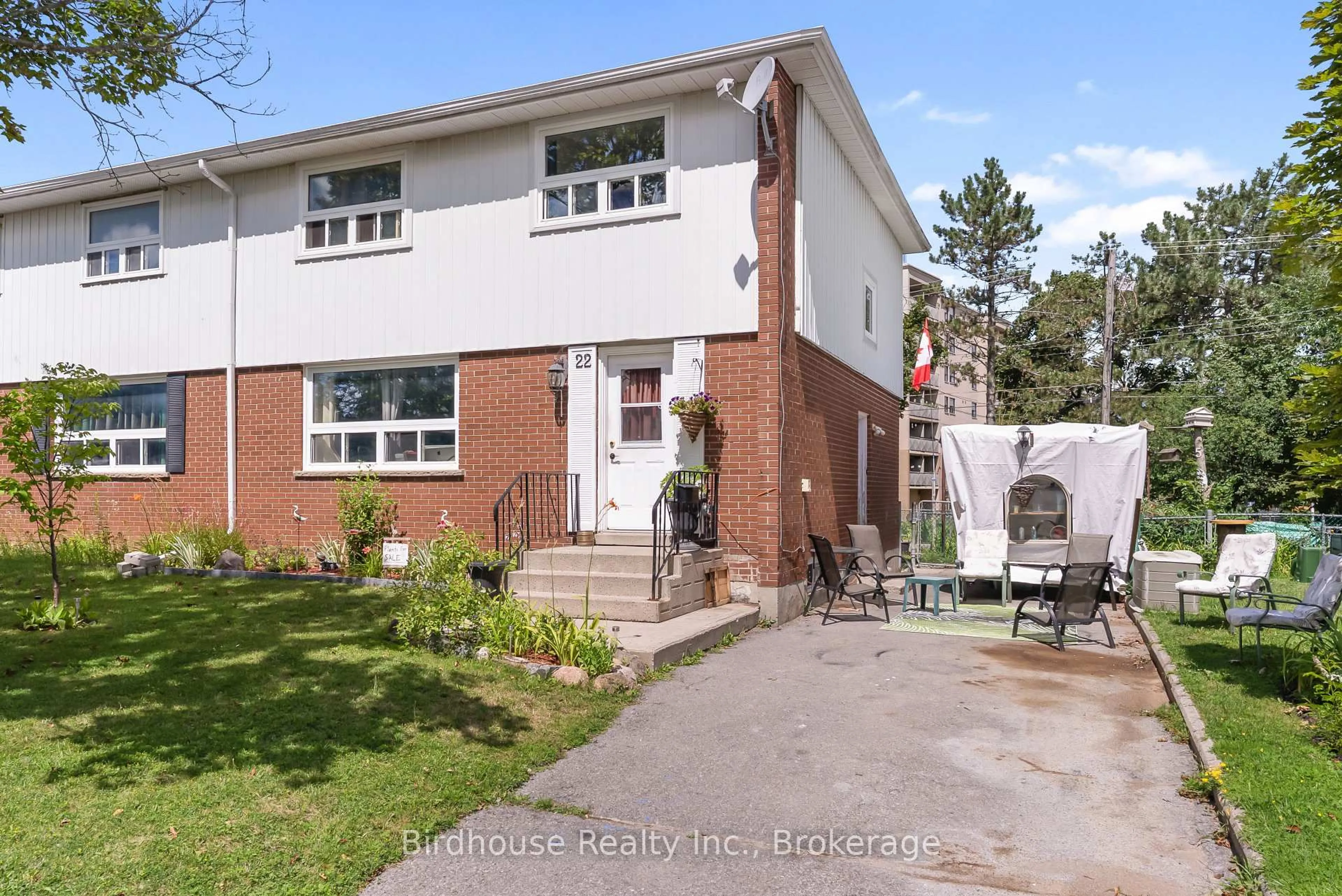 Home with brick exterior material, street for 22 Northlin Park Rd, Kawartha Lakes Ontario K9V 4P3