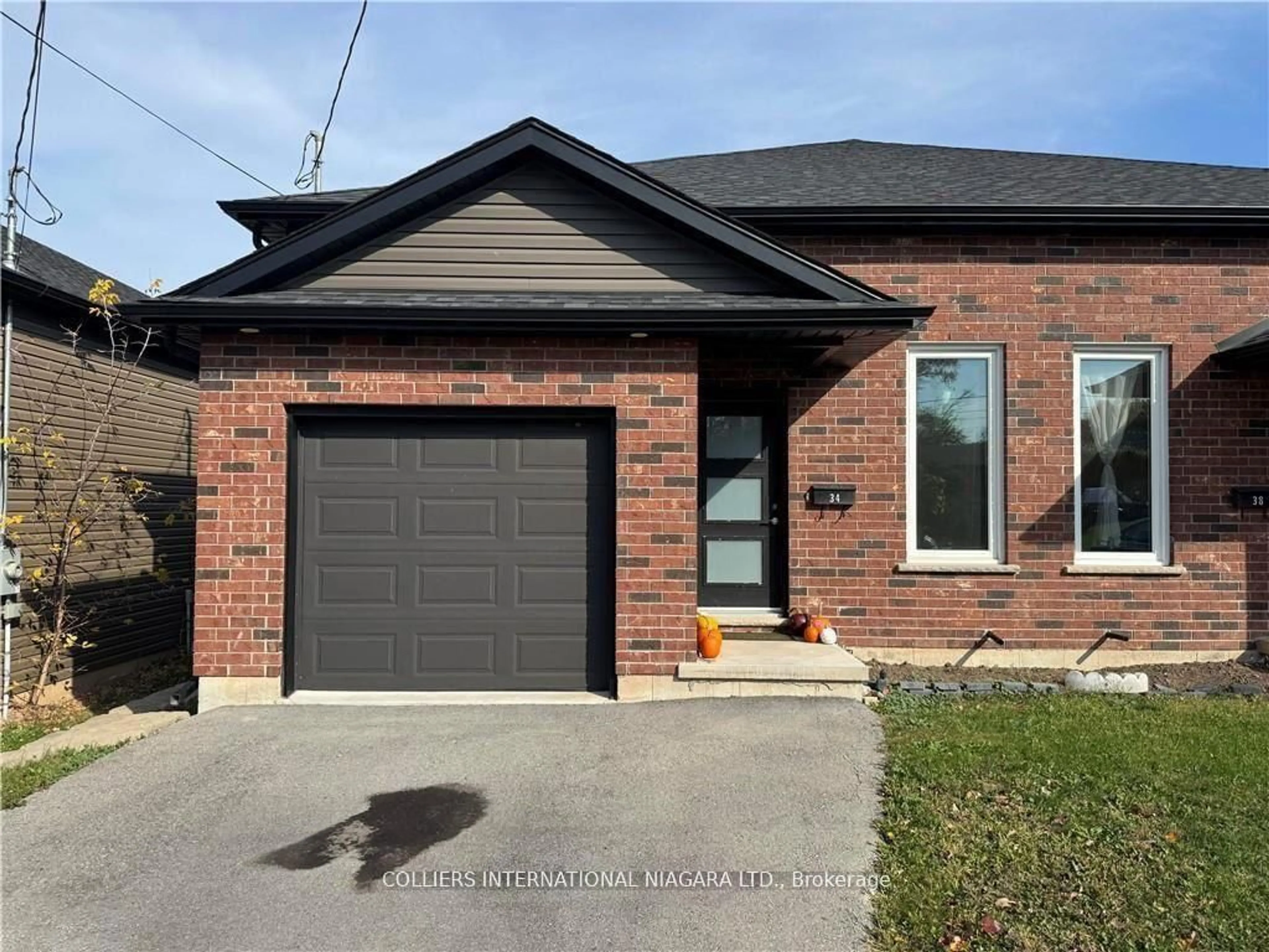 Home with brick exterior material, street for 26 Bruce St, Welland Ontario L3B 3R1