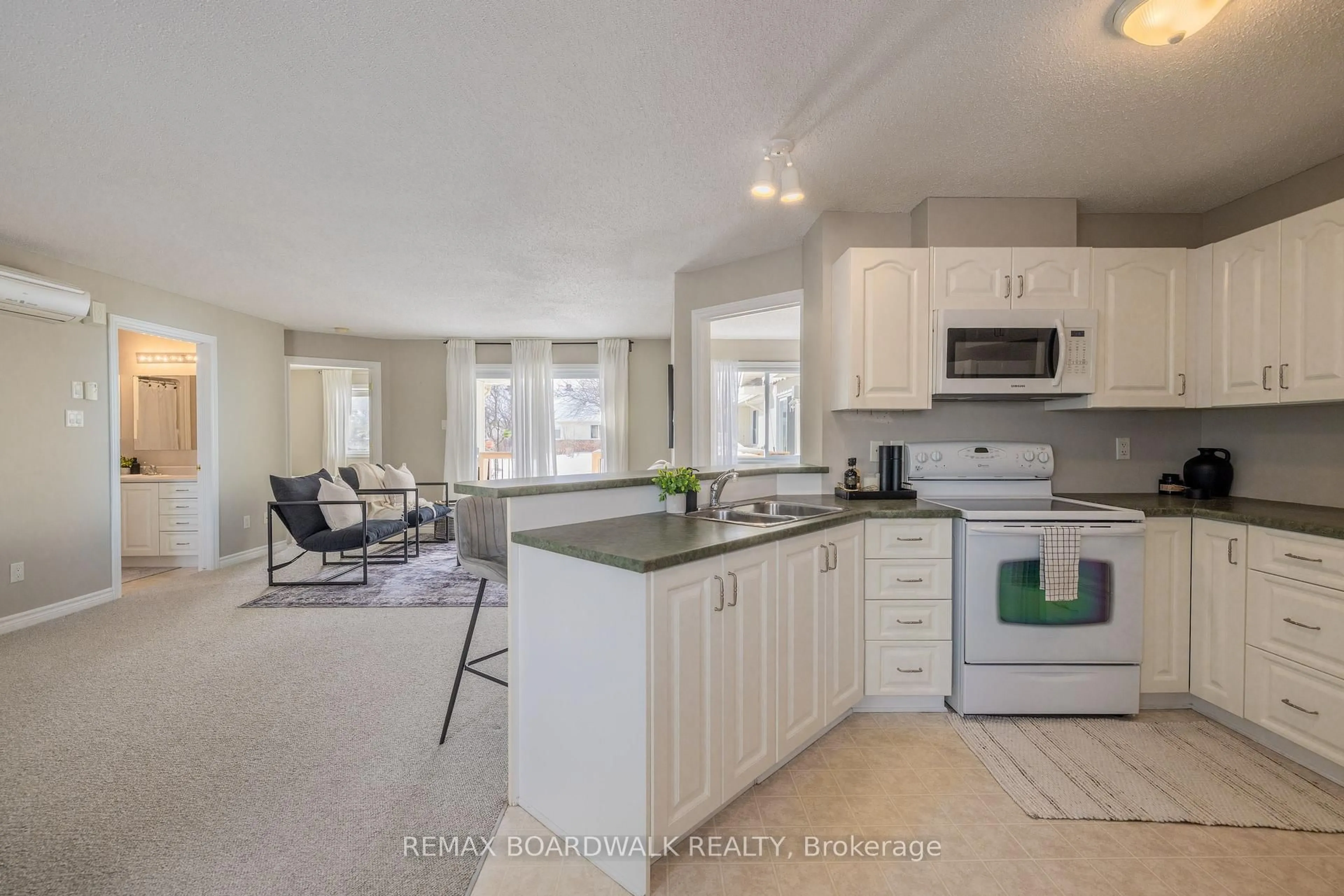 Open concept kitchen, ceramic/tile floor for 206 Oak Leaf Private, Richmond Ontario K0A 2Z0