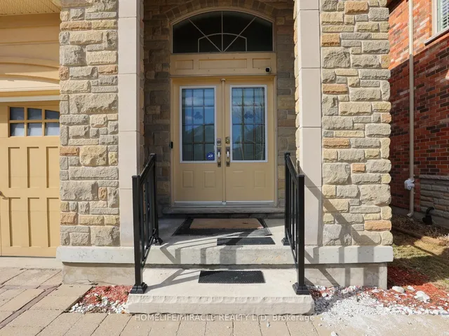 584 Pinery Tr, Waterloo 4