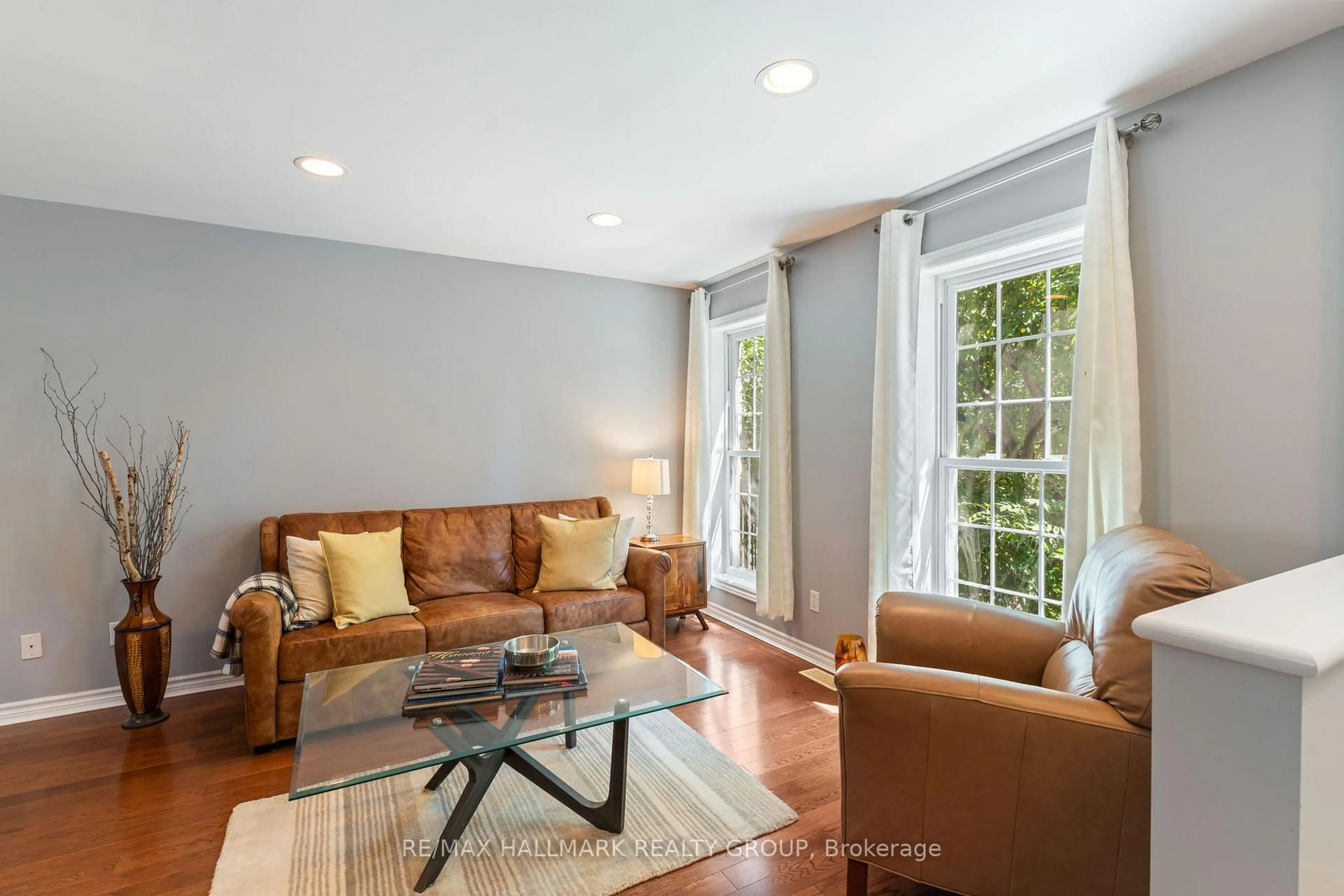 Living room with furniture, unknown for 4 Sherman Lane, Brockville Ontario K6V 7M1