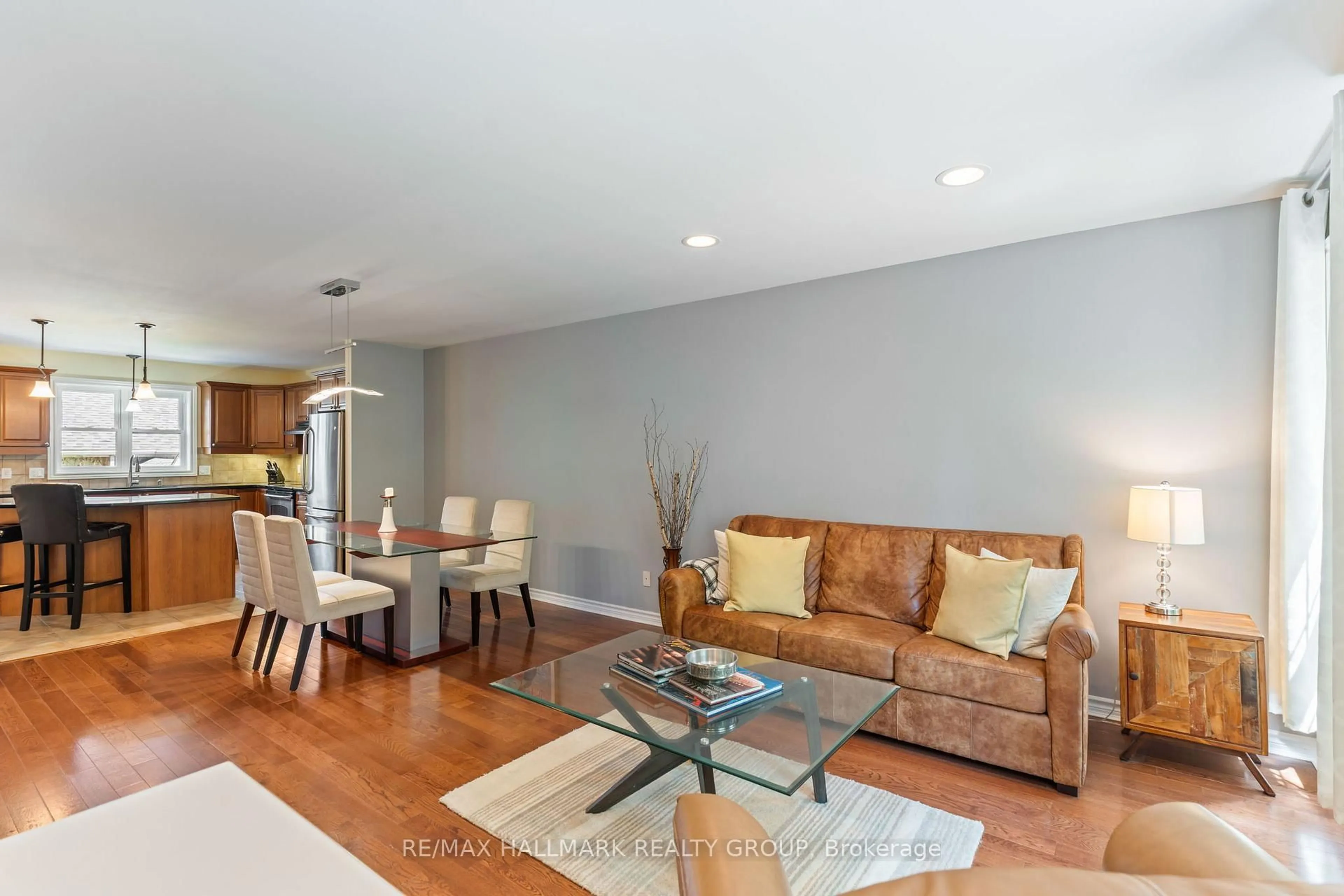 Living room with furniture, wood/laminate floor for 4 Sherman Lane, Brockville Ontario K6V 7M1