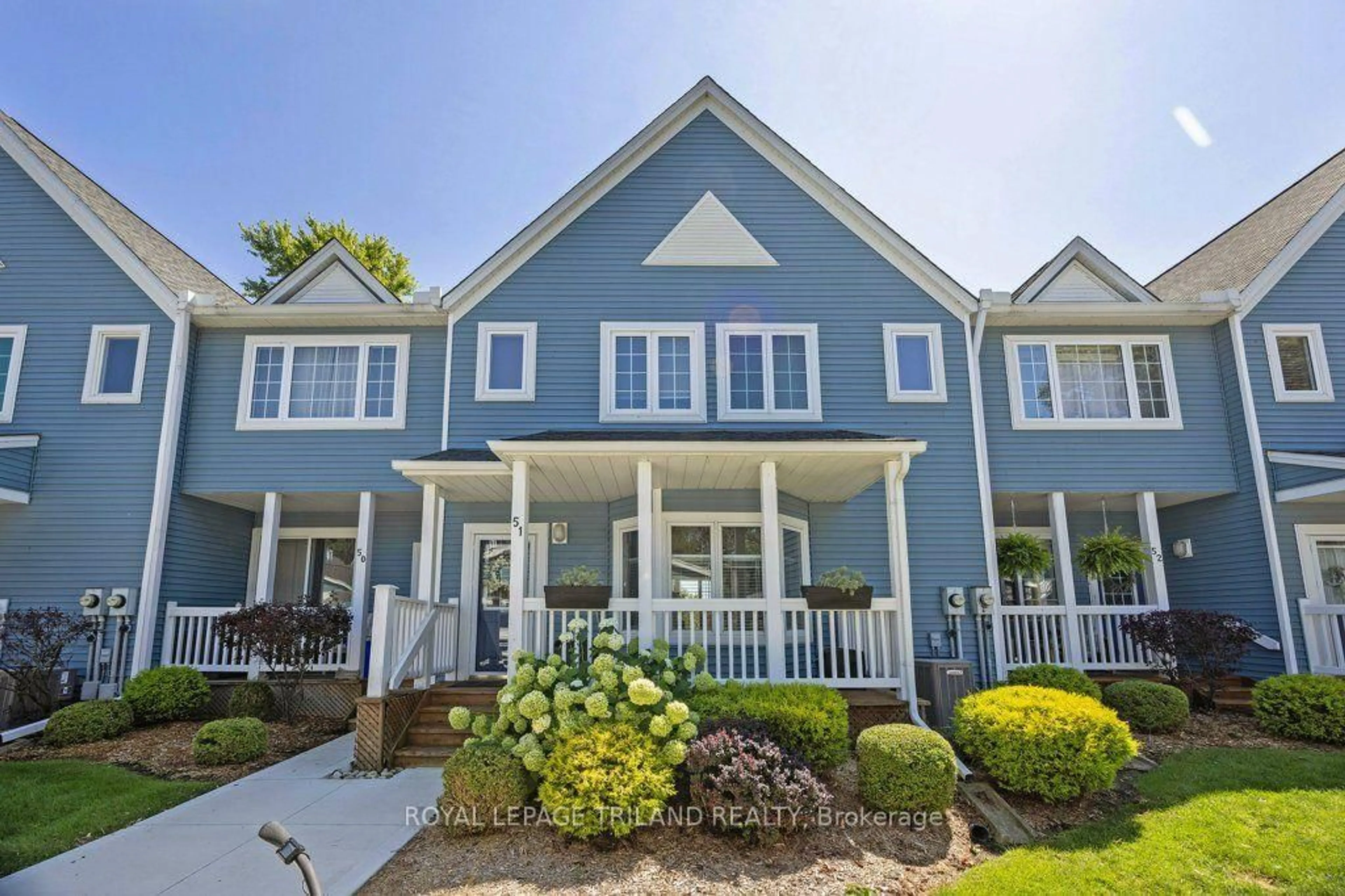 Home with vinyl exterior material, water/lake/river/ocean view for 374 Front St #51, Central Elgin Ontario N5L 1G1