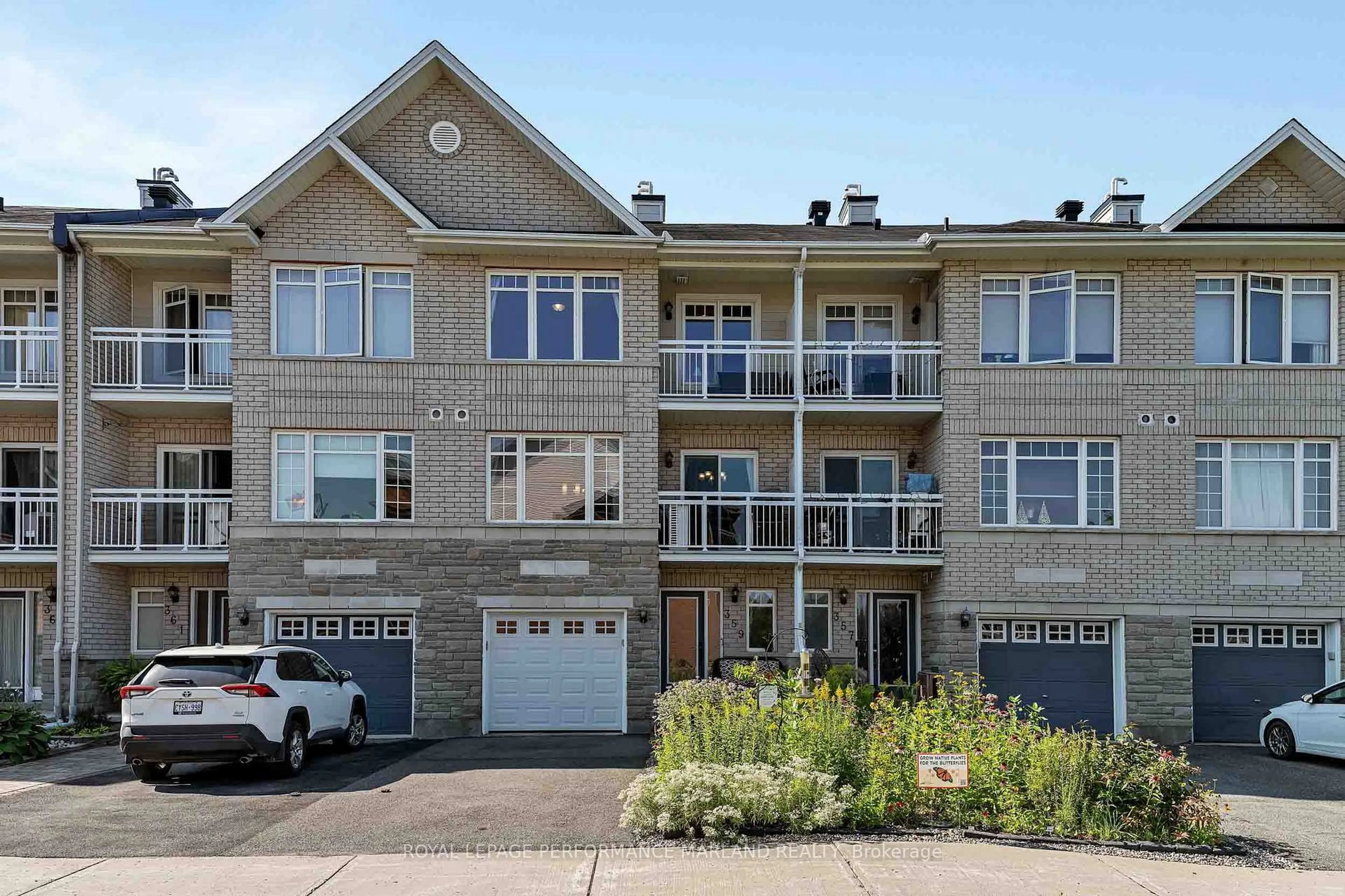 Unknown for 359 Citiplace Dr, Ottawa Ontario K2E 0A7