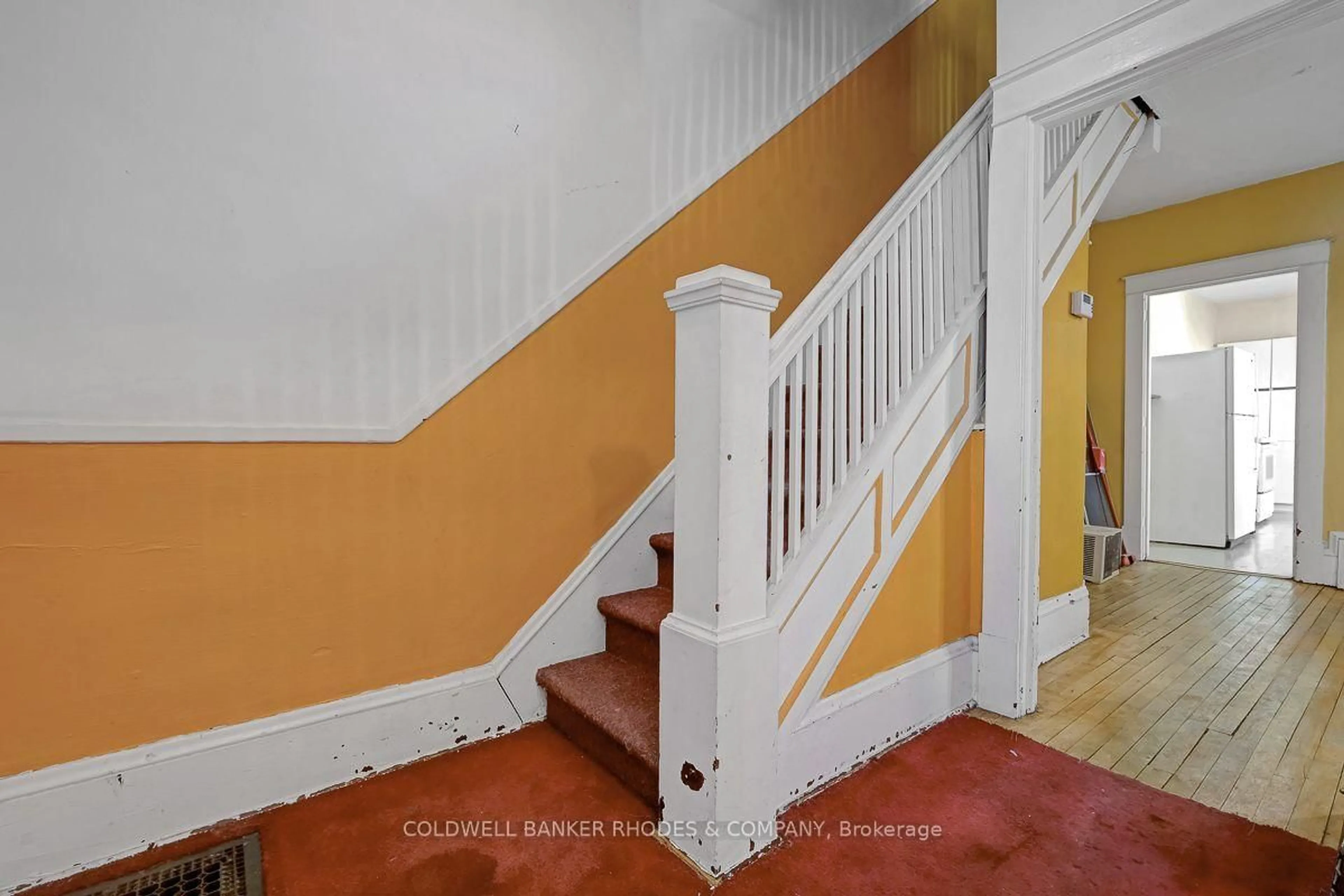 Stairs for 85 Richmond Rd, Ottawa Ontario K1Z 6V8