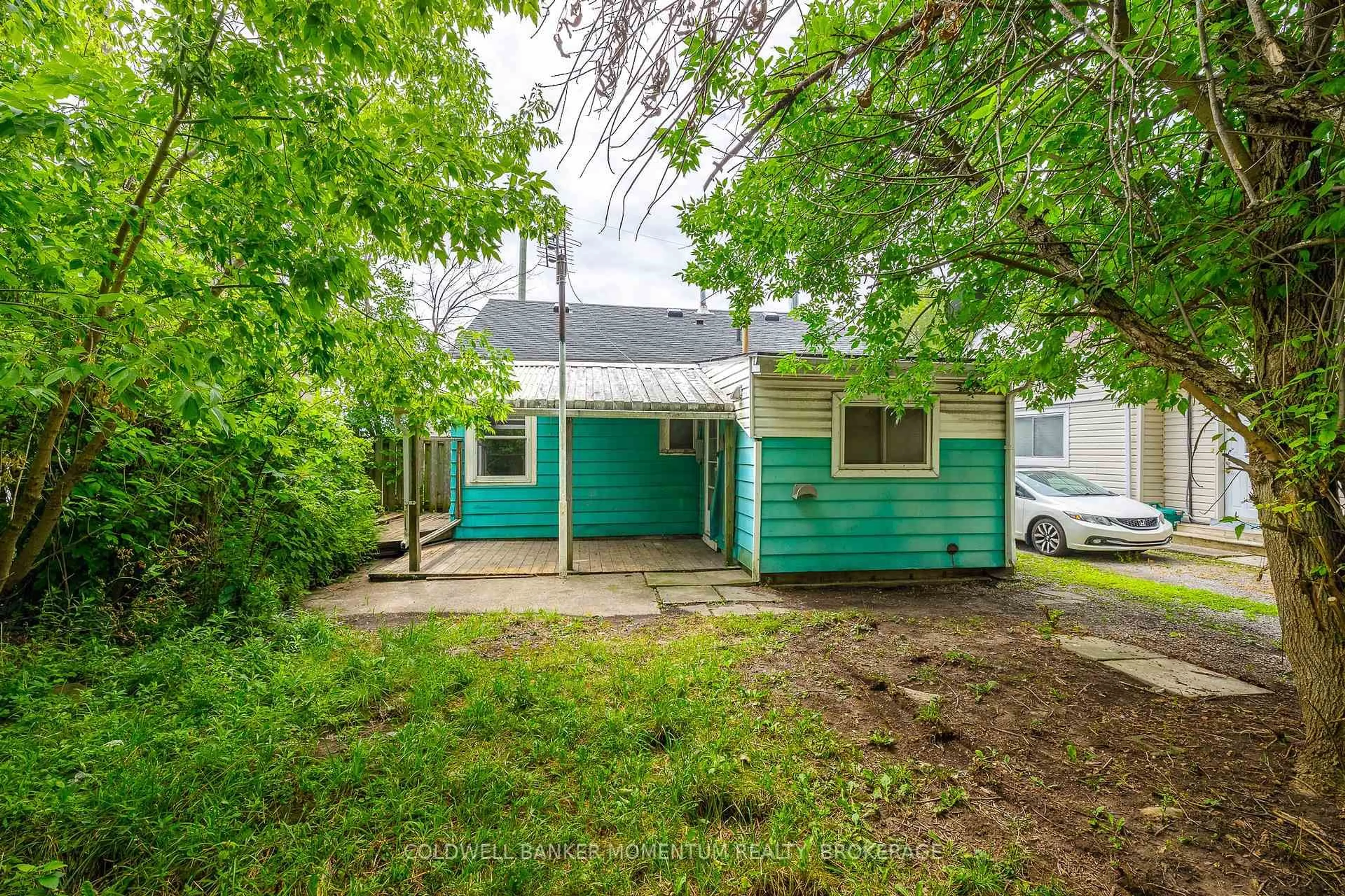 Shed for 51 Boulton Pl, St. Catharines Ontario L2M 5L5