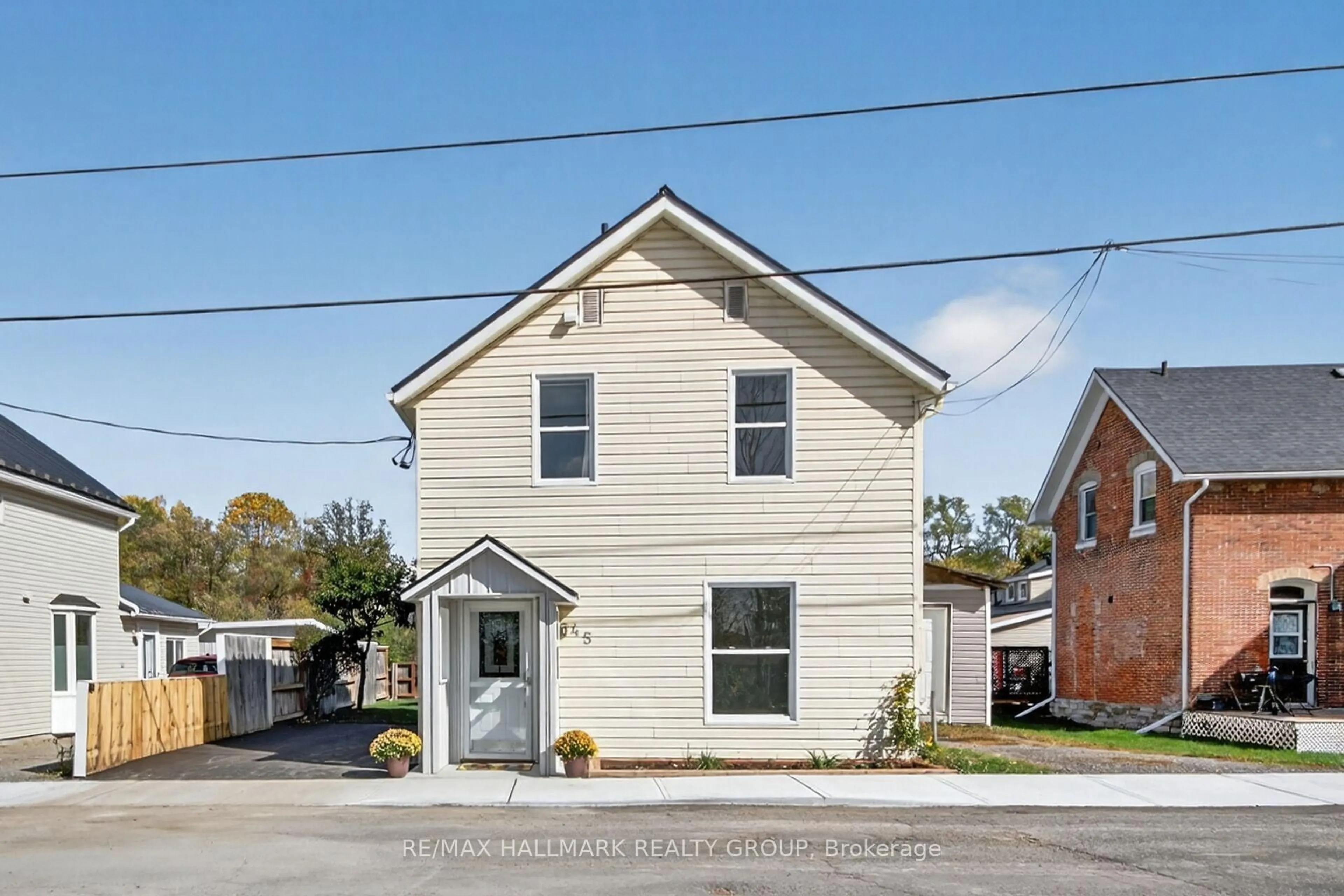 Unknown for 45 Carleton St, Almonte Ontario K0A 1A0