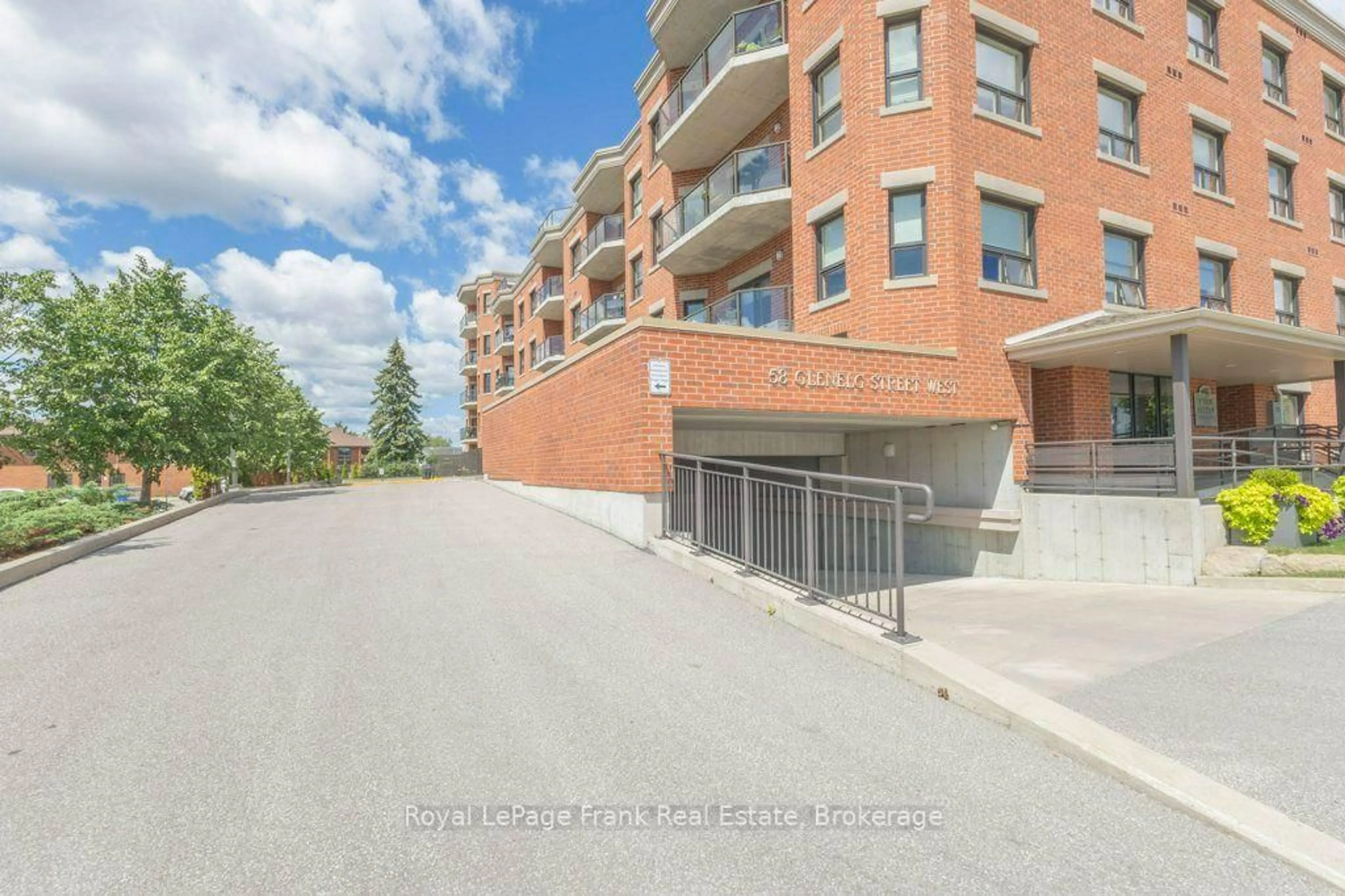 Patio, street for 58 Glenelg St #103, Kawartha Lakes Ontario K9V 0M9