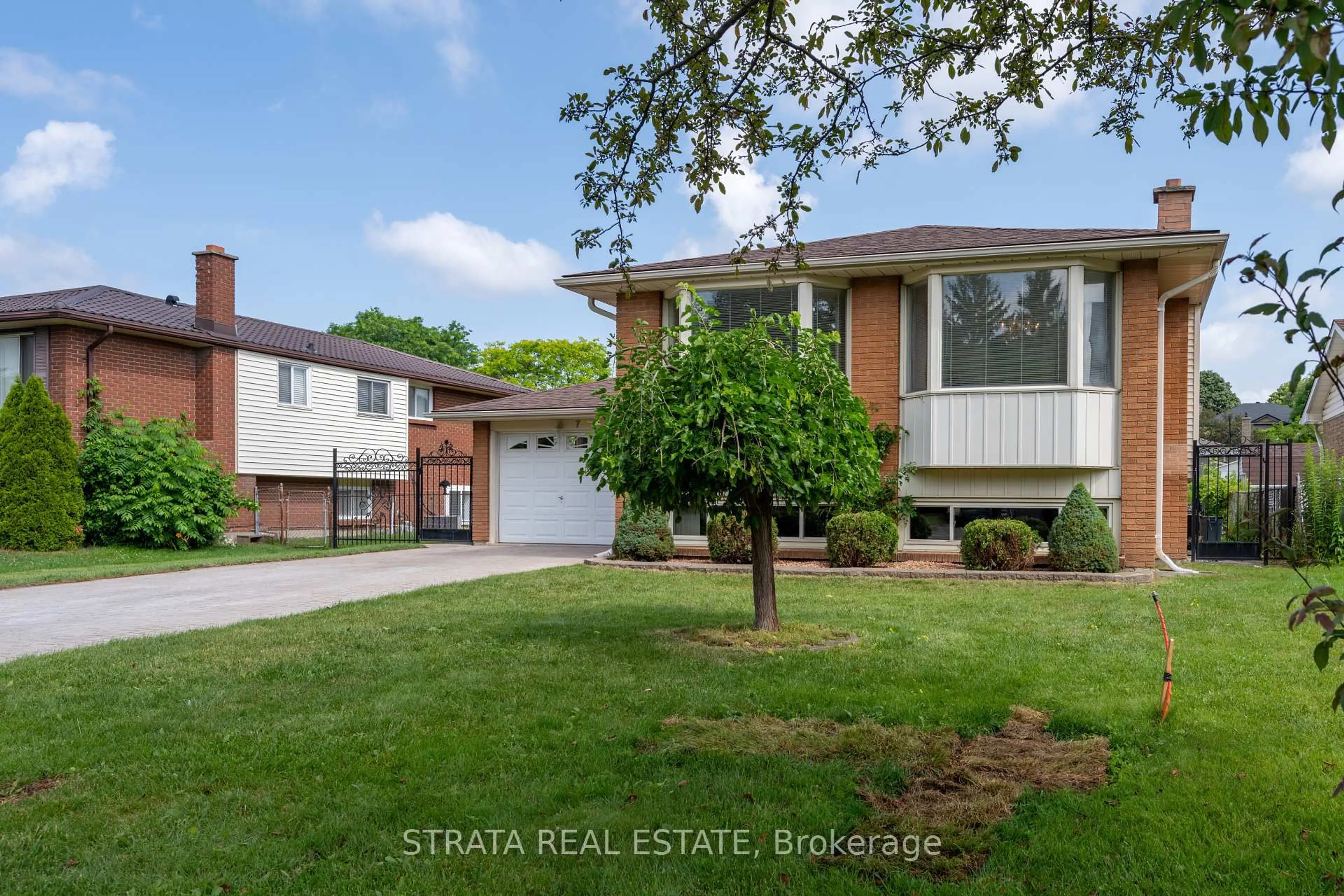 Home with brick exterior material, street for 7 Harrow Crt, London South Ontario N6C 5A6