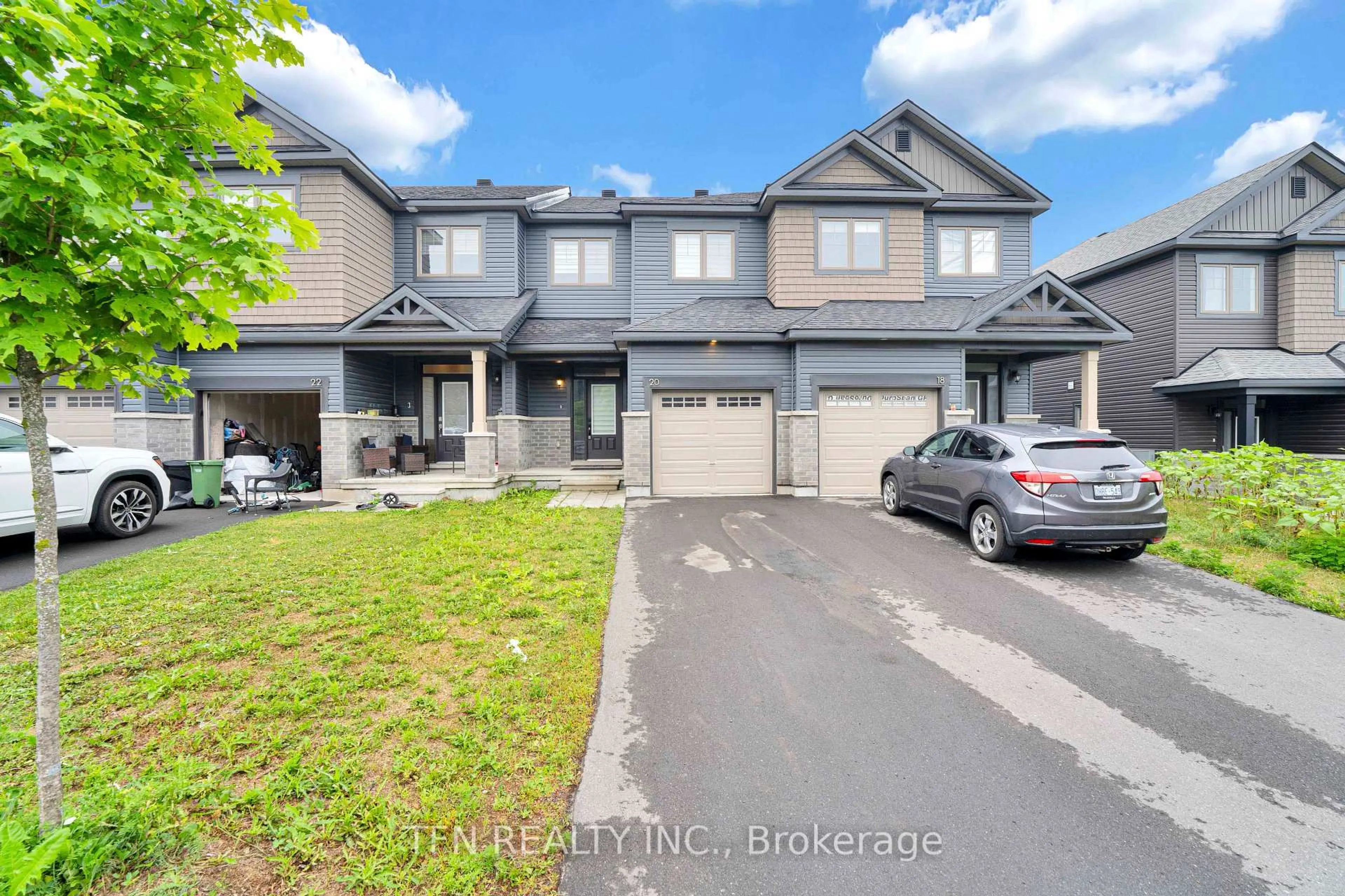A pic from outside/outdoor area/front of a property/back of a property/a pic from drone, street for 20 Atop Lane, Ottawa Ontario K1X 0H2