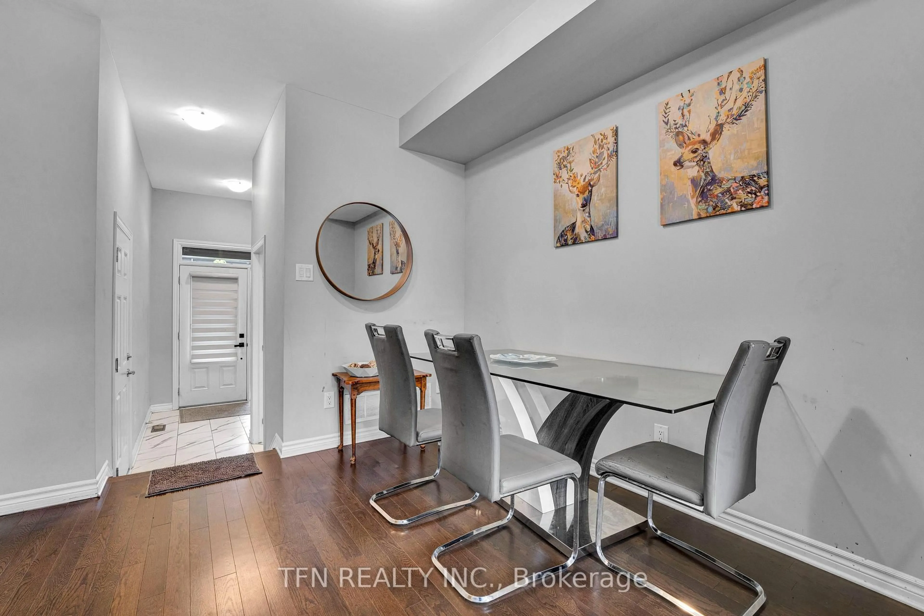 Dining room, unknown for 20 Atop Lane, Ottawa Ontario K1X 0H2