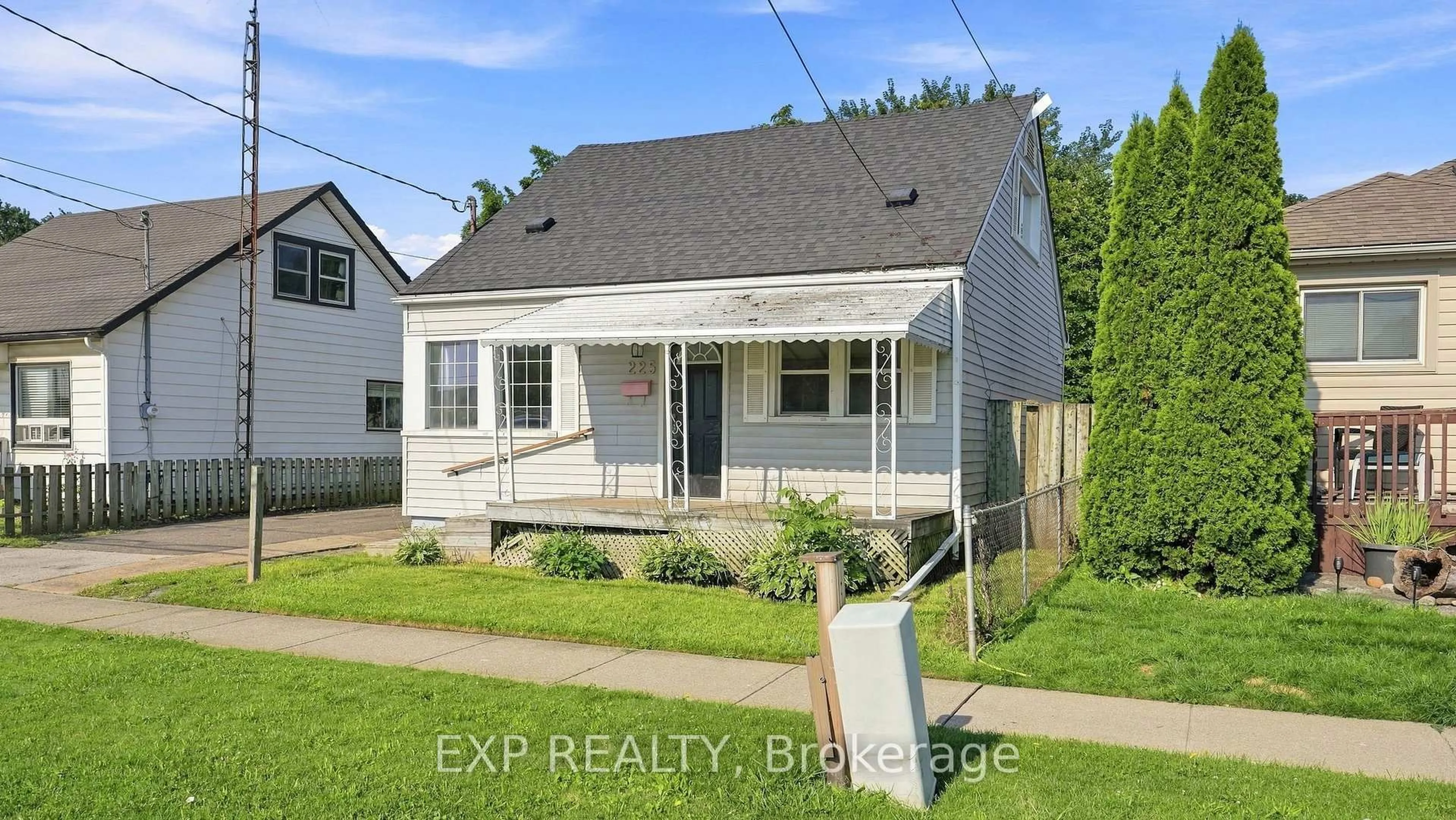 Unknown for 225 Grantham Ave, St. Catharines Ontario L2M 4Z2