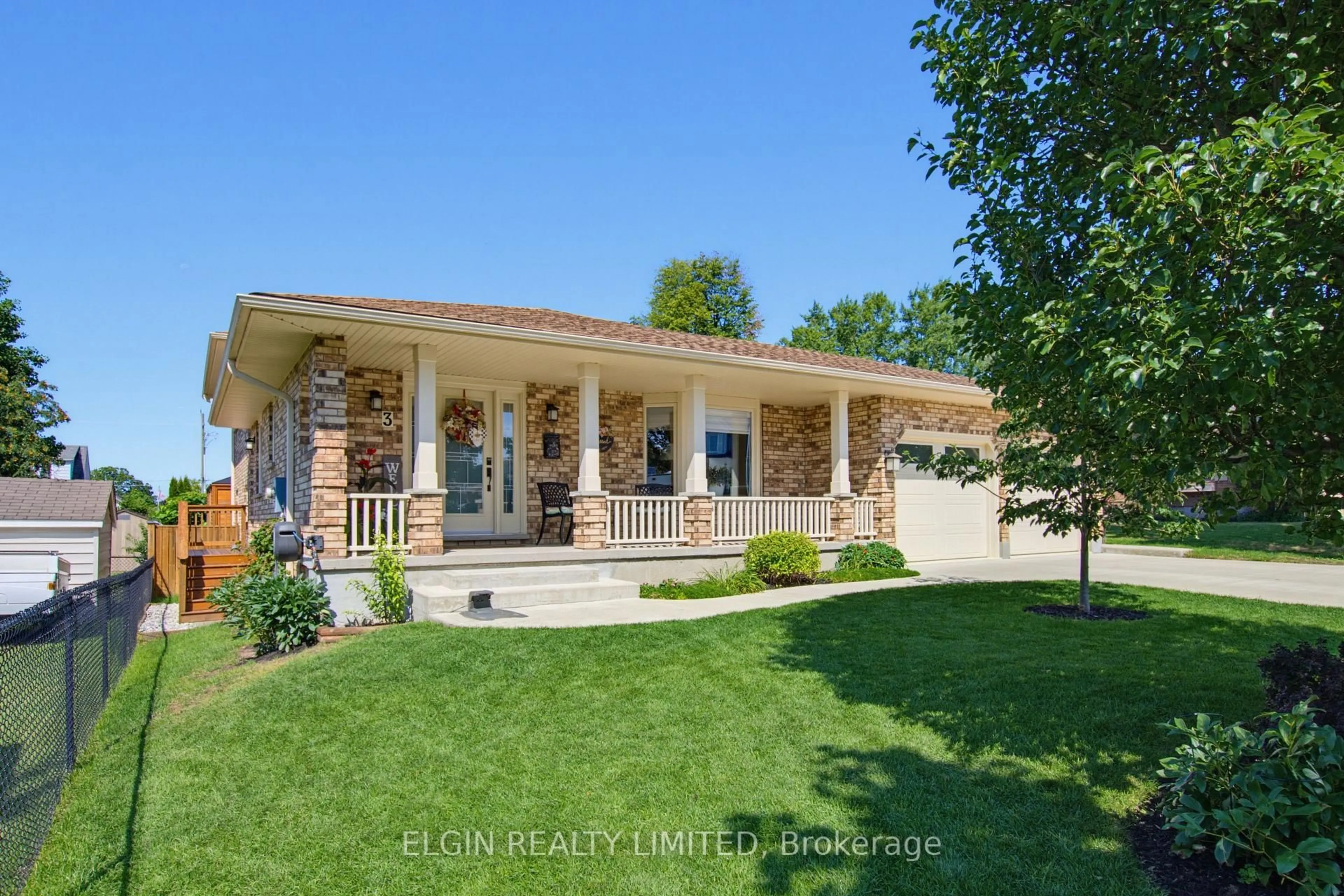 Home with vinyl exterior material, street for 3 Trevithick Terr, St. Thomas Ontario N5R 5Y2