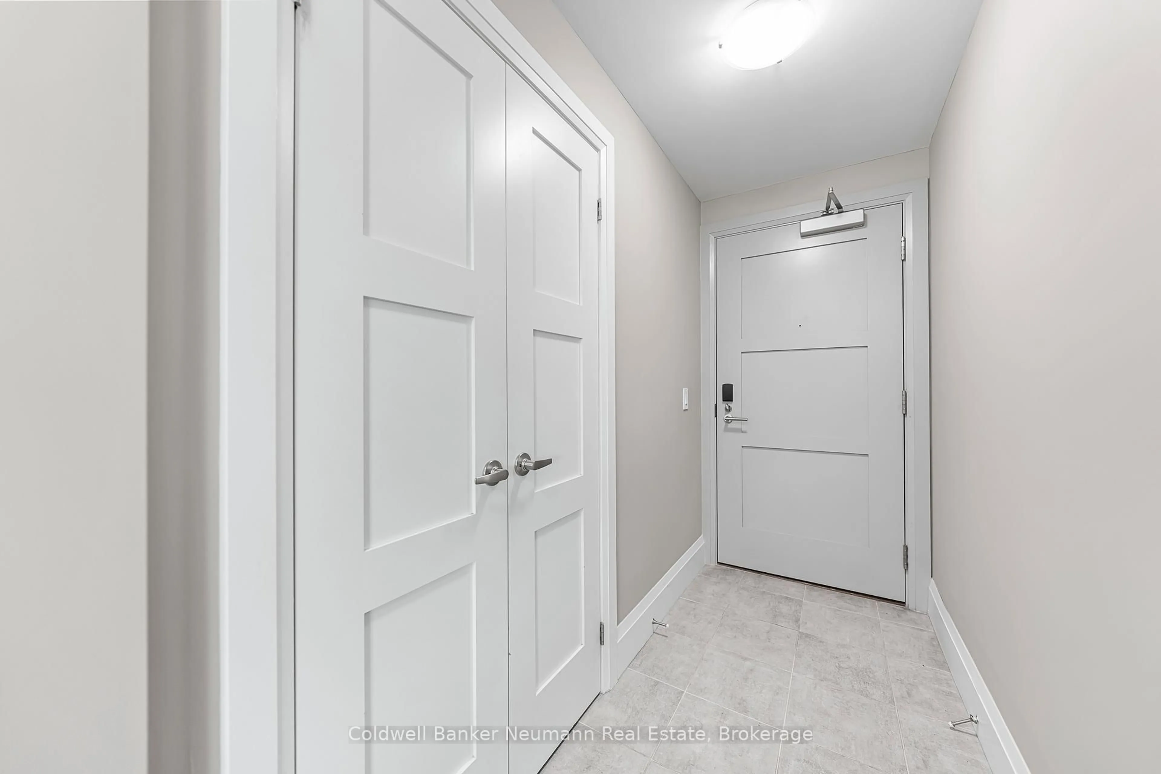 Indoor entryway for 73 Arthur St #802, Guelph Ontario N1E 0S6