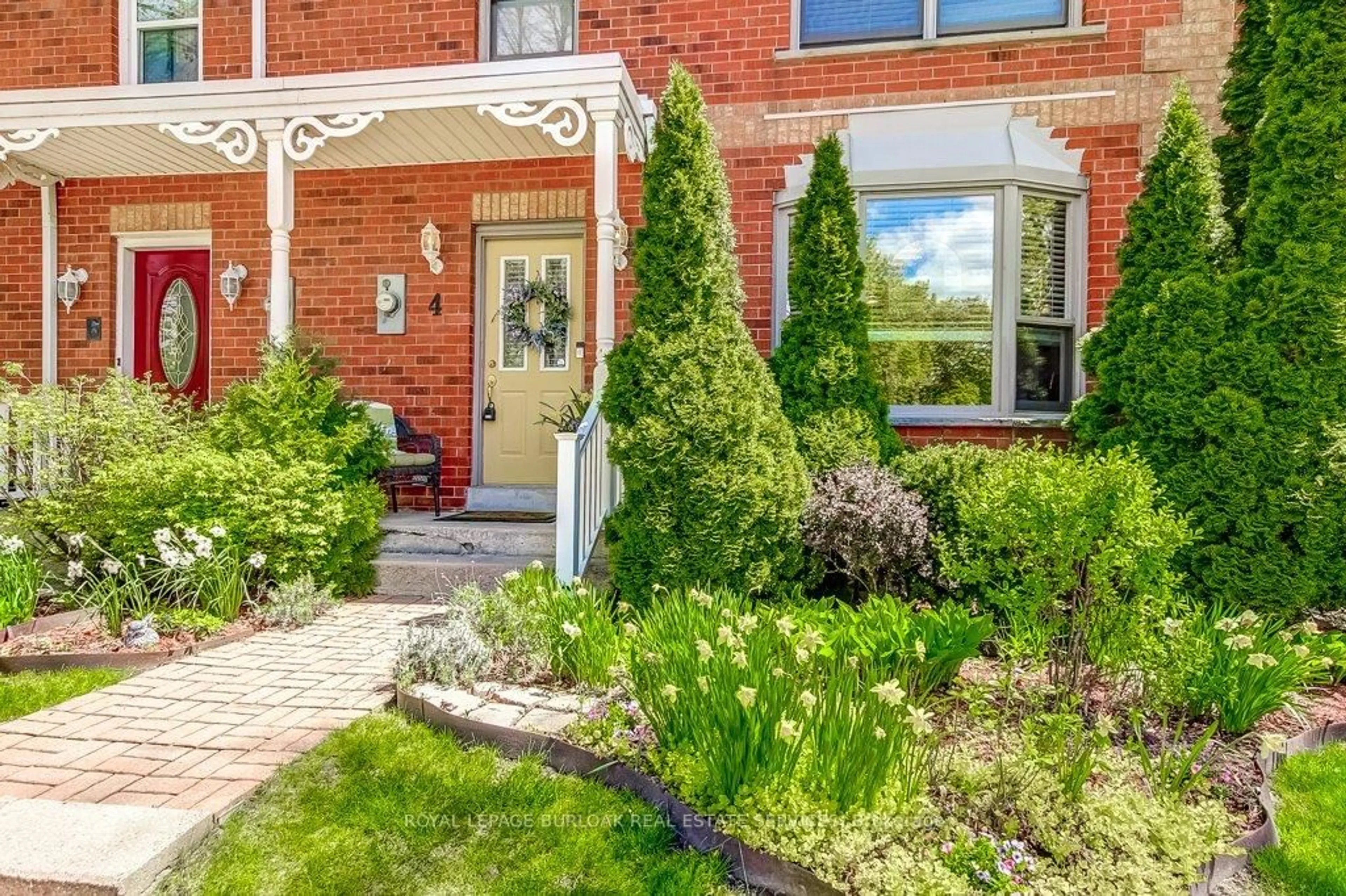 Home with brick exterior material, street for 4 Edgewater Dr, Hamilton Ontario L8E 4Z3