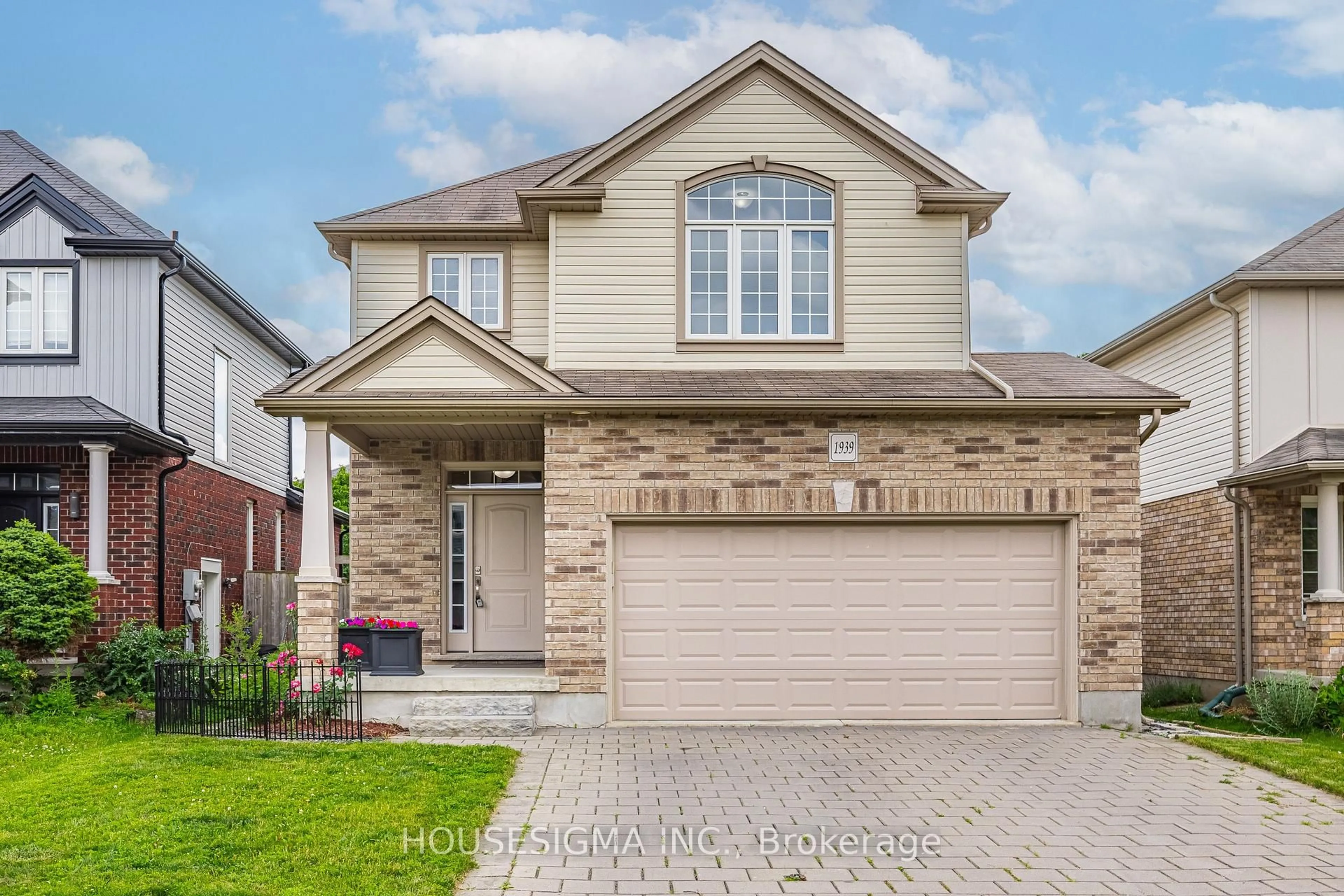 Home with brick exterior material, street for 1939 Jubilee Dr, London North Ontario N6G 0H6