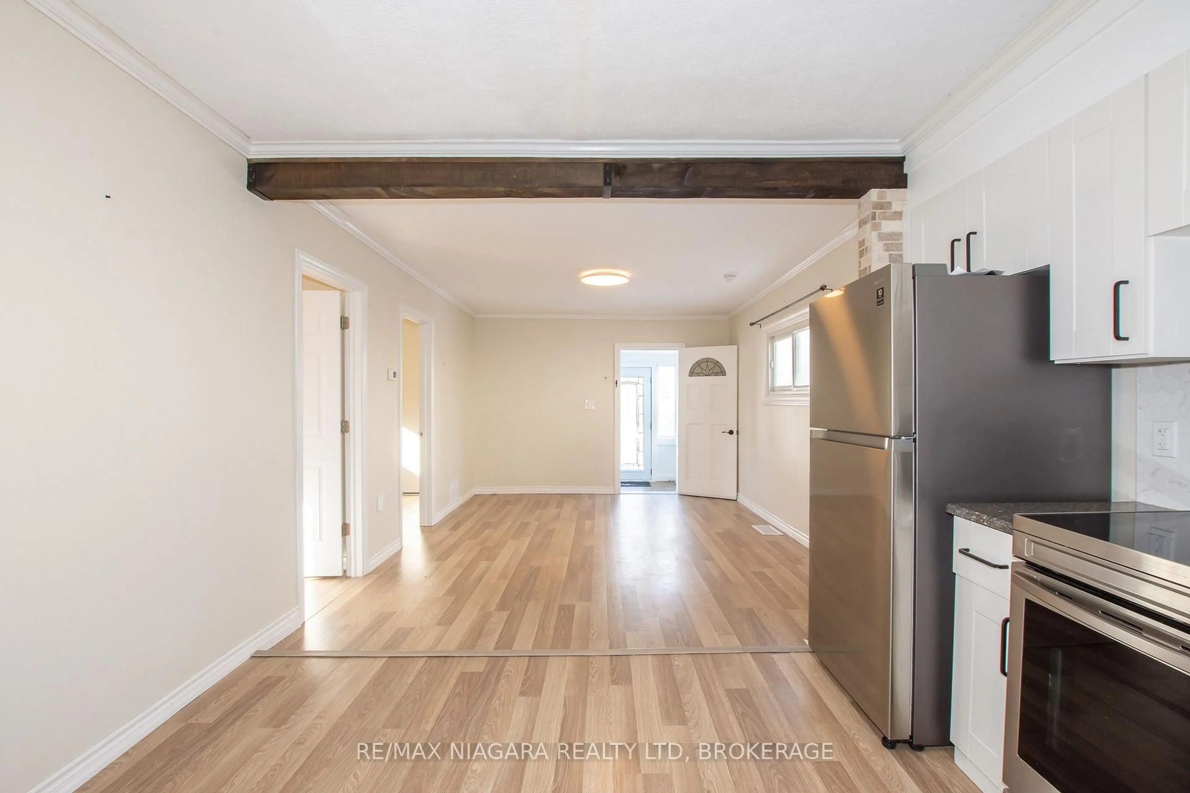 A pic of a room for 49 Randolph St, Welland Ontario L3B 4C3