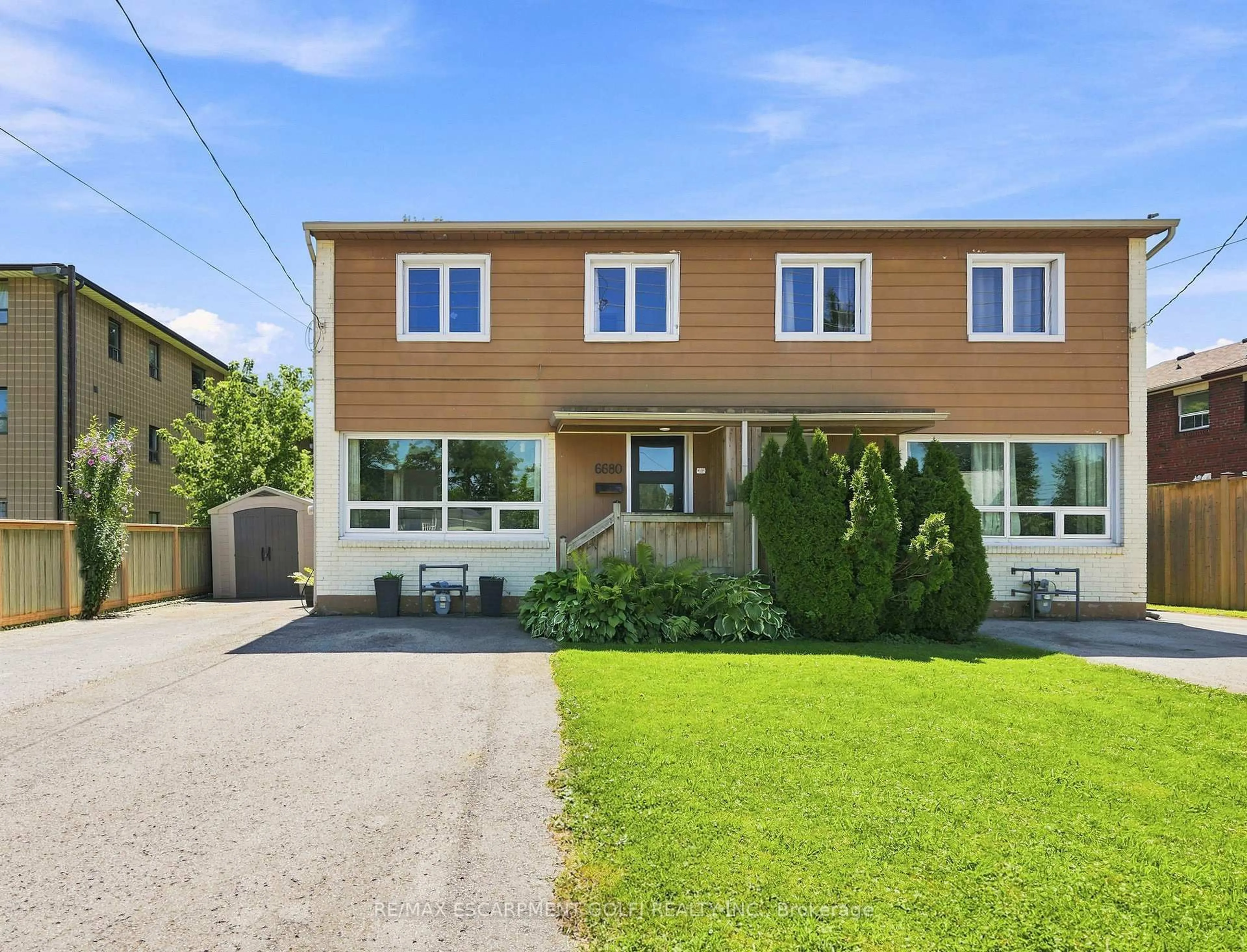 Home with vinyl exterior material, street for 6680 Mcleod Rd, Niagara Falls Ontario L2G 3G5