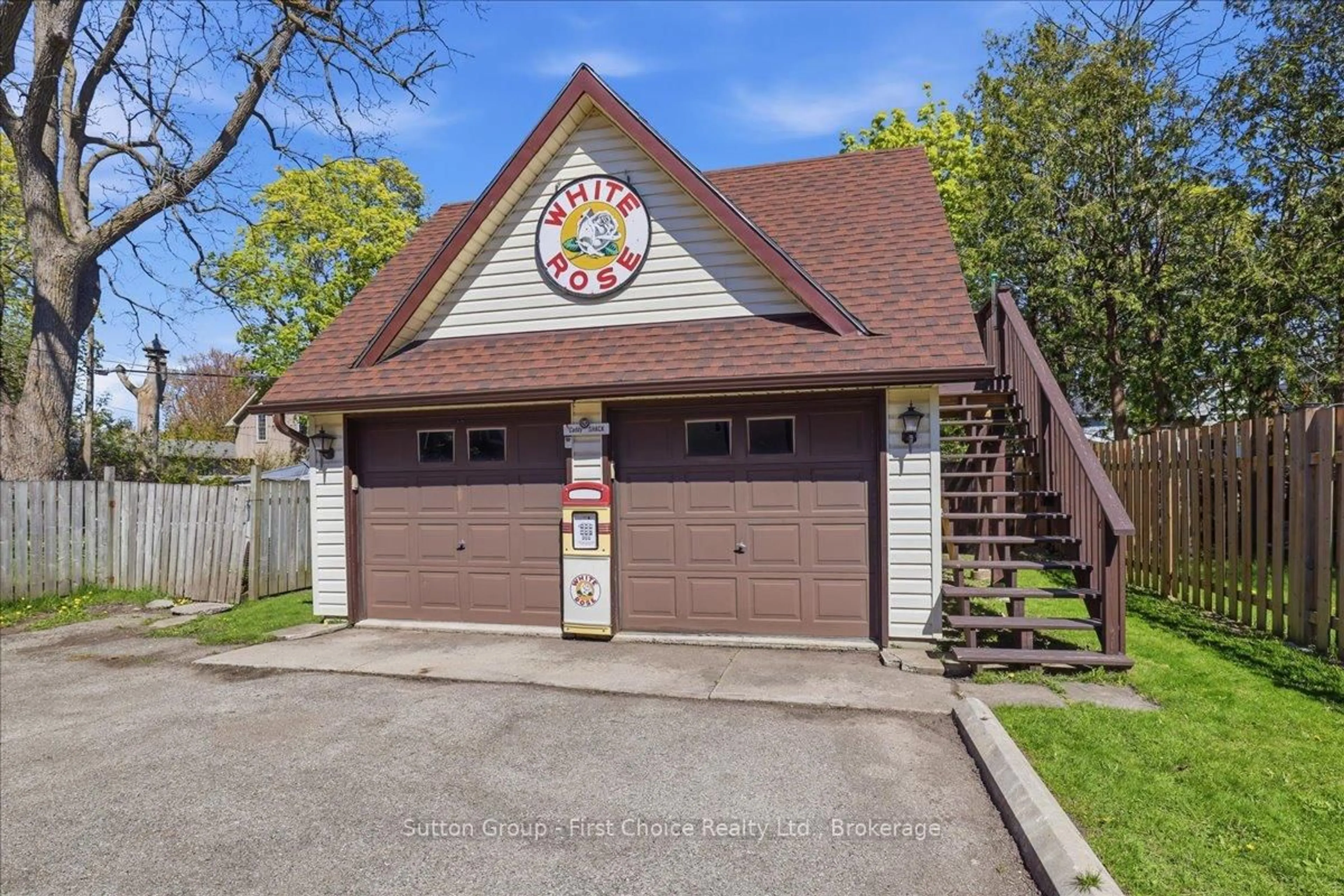 Indoor garage for 49 Well St, Stratford Ontario N5A 4L8
