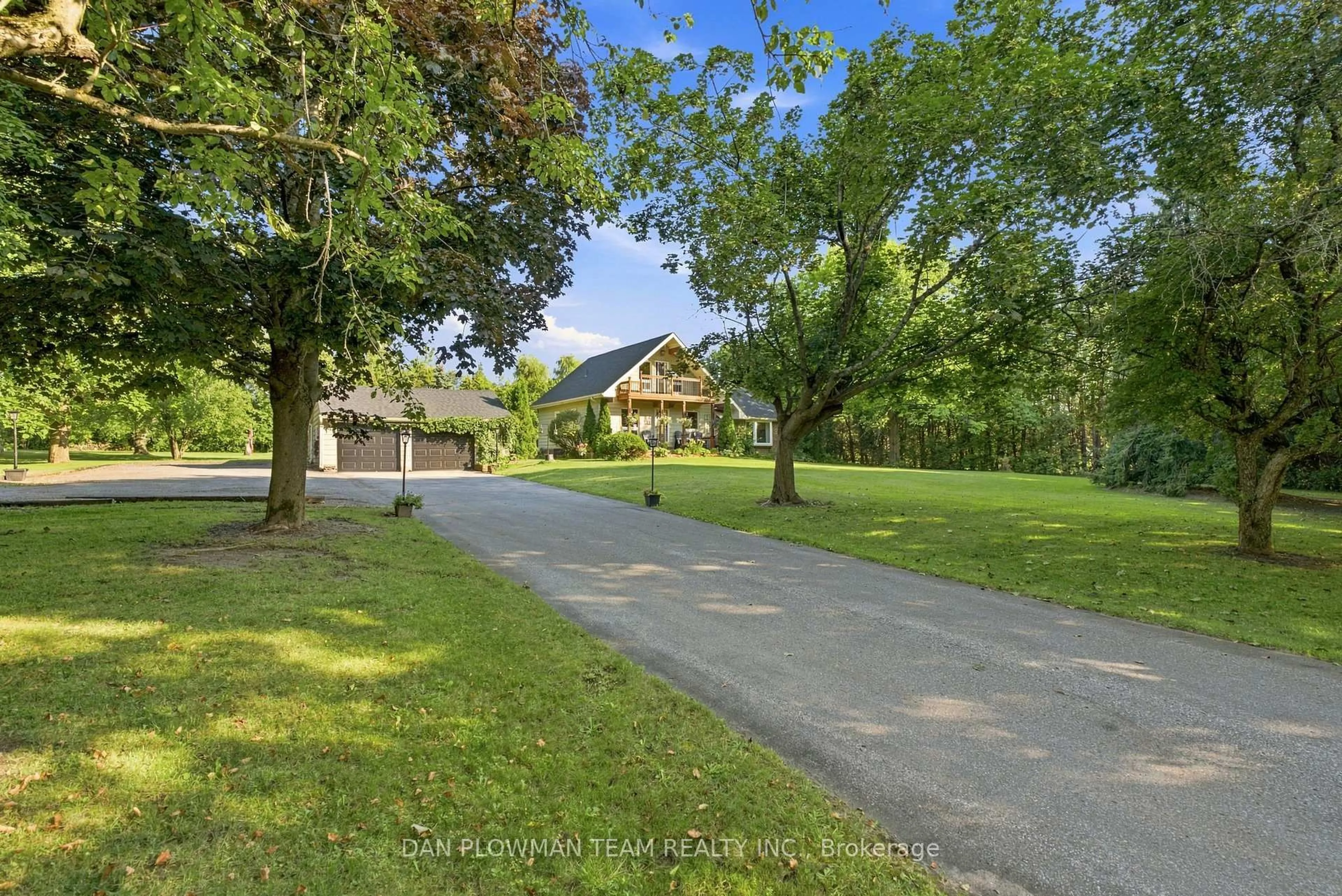 A pic from outside/outdoor area/front of a property/back of a property/a pic from drone, unknown for 9 Valley Rd, Cavan Monaghan Ontario L0A 1G0