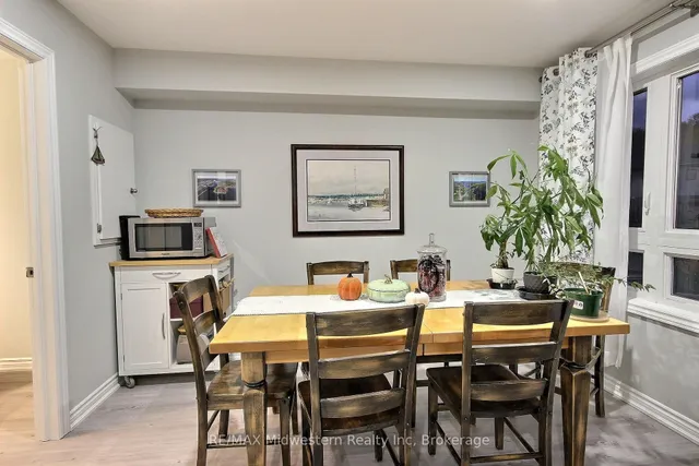 287 Chapel Hill Dr #35, Kitchener 2