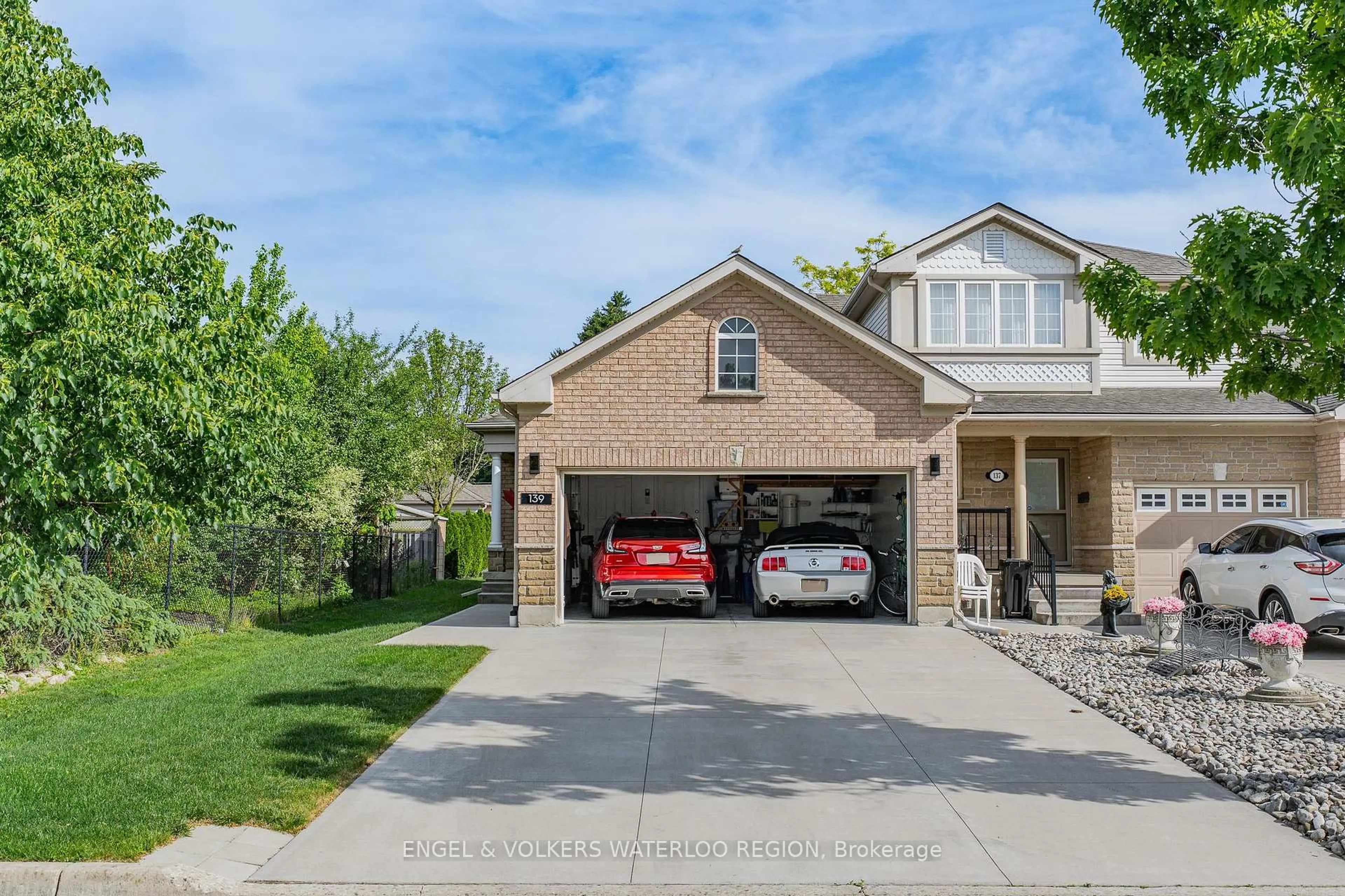 Home with brick exterior material, street for 139 Reiber Crt, Waterloo Ontario N2L 6M9