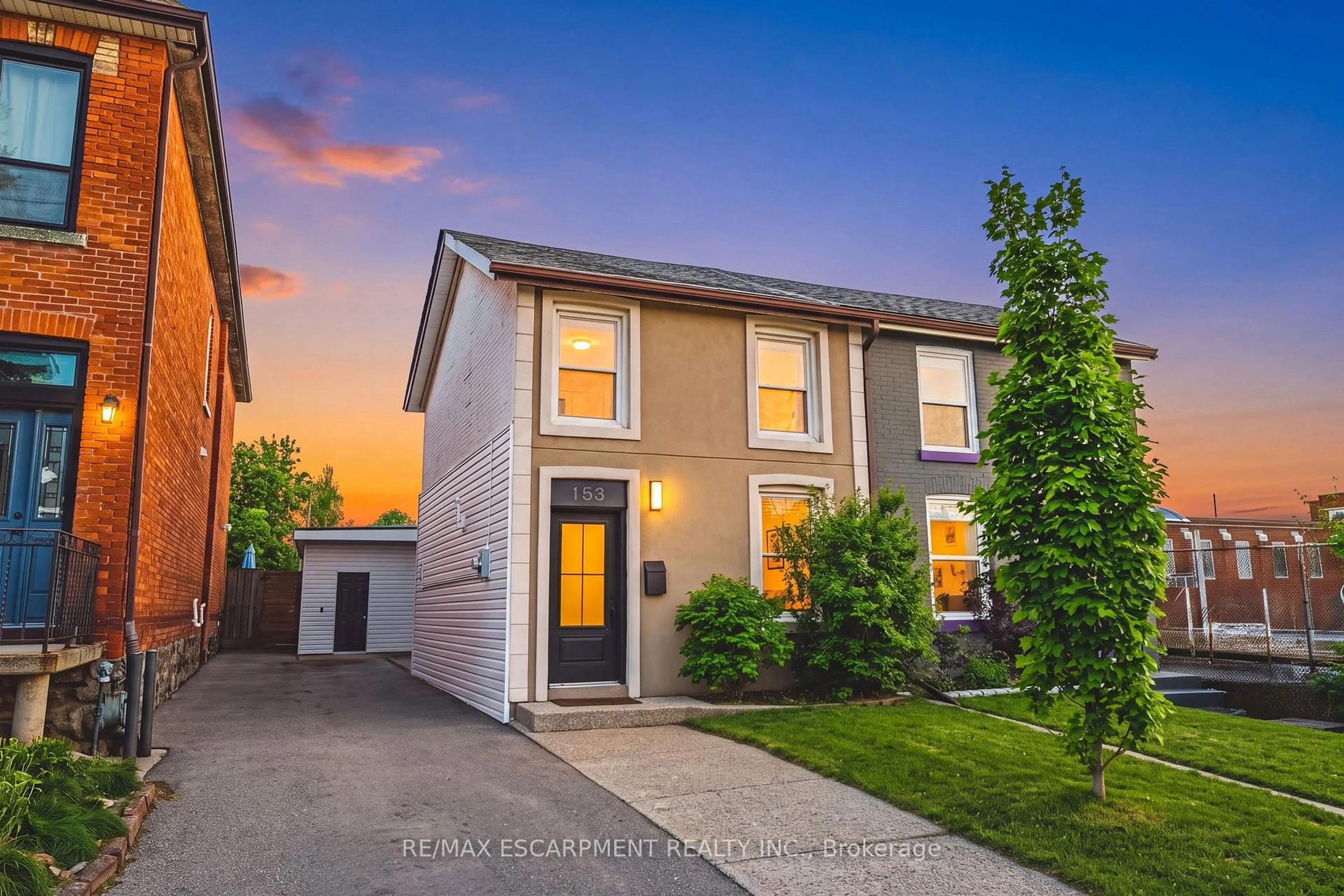 A pic from outside/outdoor area/front of a property/back of a property/a pic from drone, street for 153 Elgin St, Hamilton Ontario L8L 4Y1