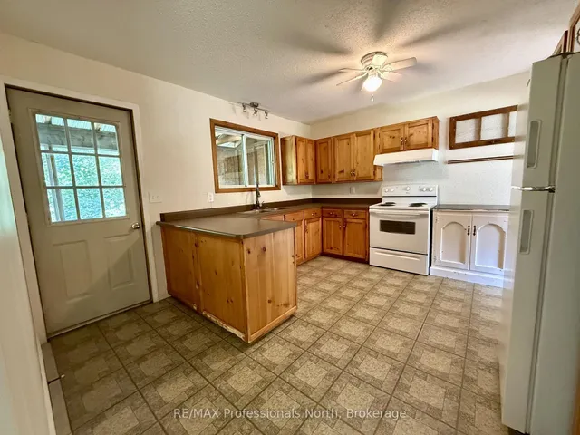 1125 Fairy Falls Rd, Lake of Bays 3
