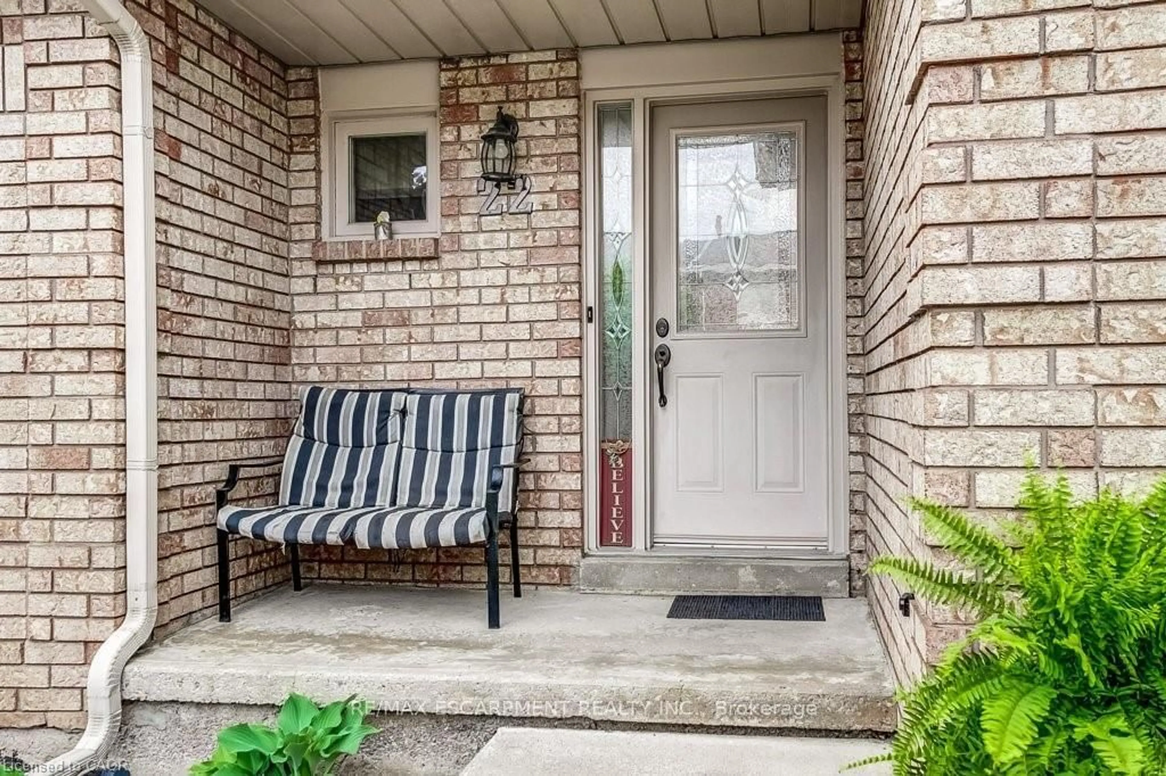 Indoor entryway for 391 STONE CHURCH Rd #22, Hamilton Ontario L9B 2H2