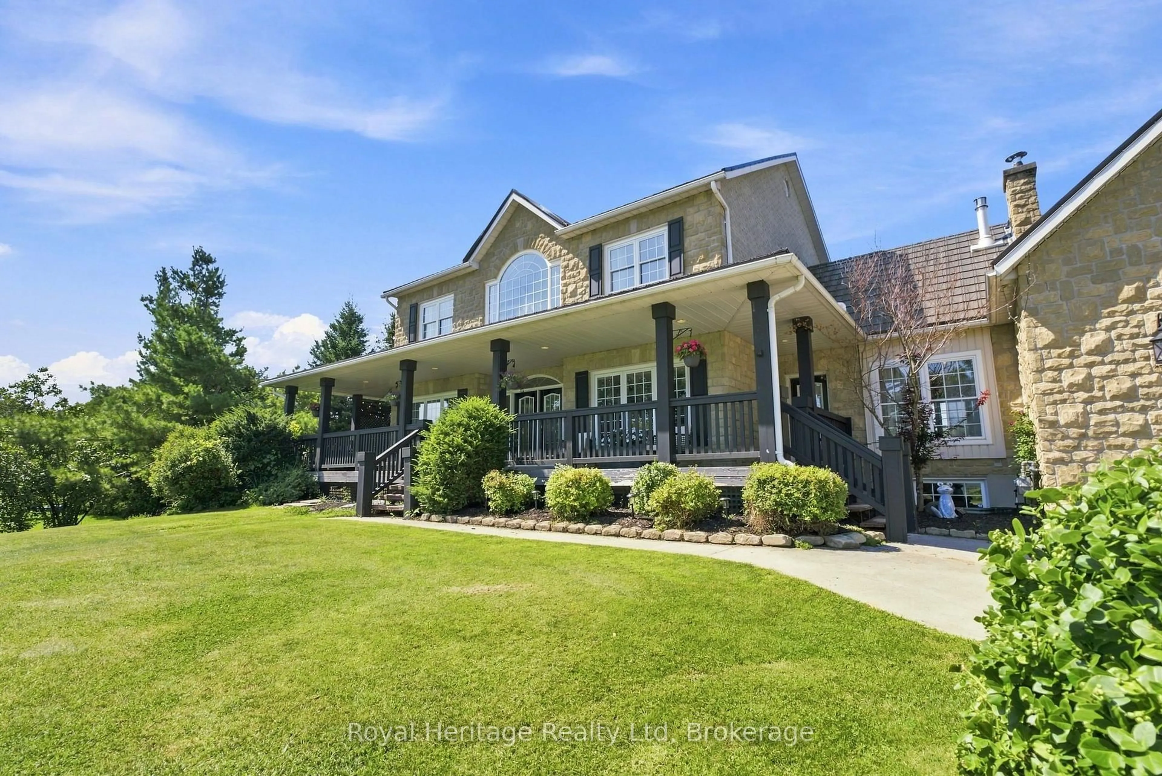 A pic from outside/outdoor area/front of a property/back of a property/a pic from drone, unknown for 540 Fallis Line, Cavan Monaghan Ontario L0A 1G0