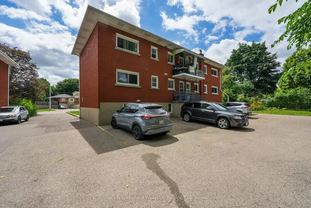 282 Ottawa St, Kitchener 3