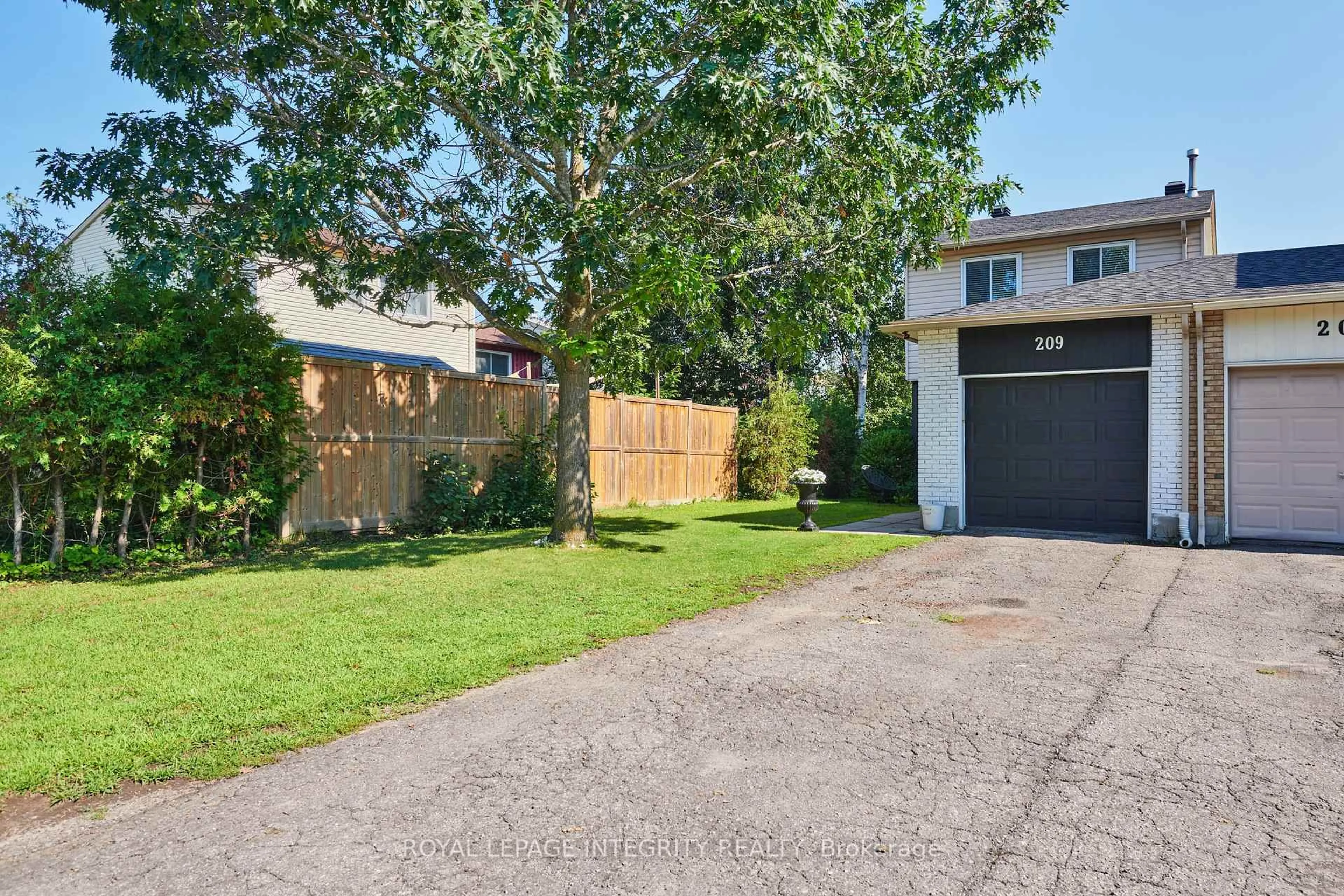 Unknown for 209 SHERWAY Dr, Barrhaven Ontario K2J 2B3