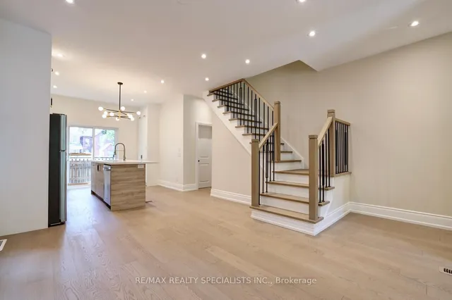 40 Century St, Hamilton 5