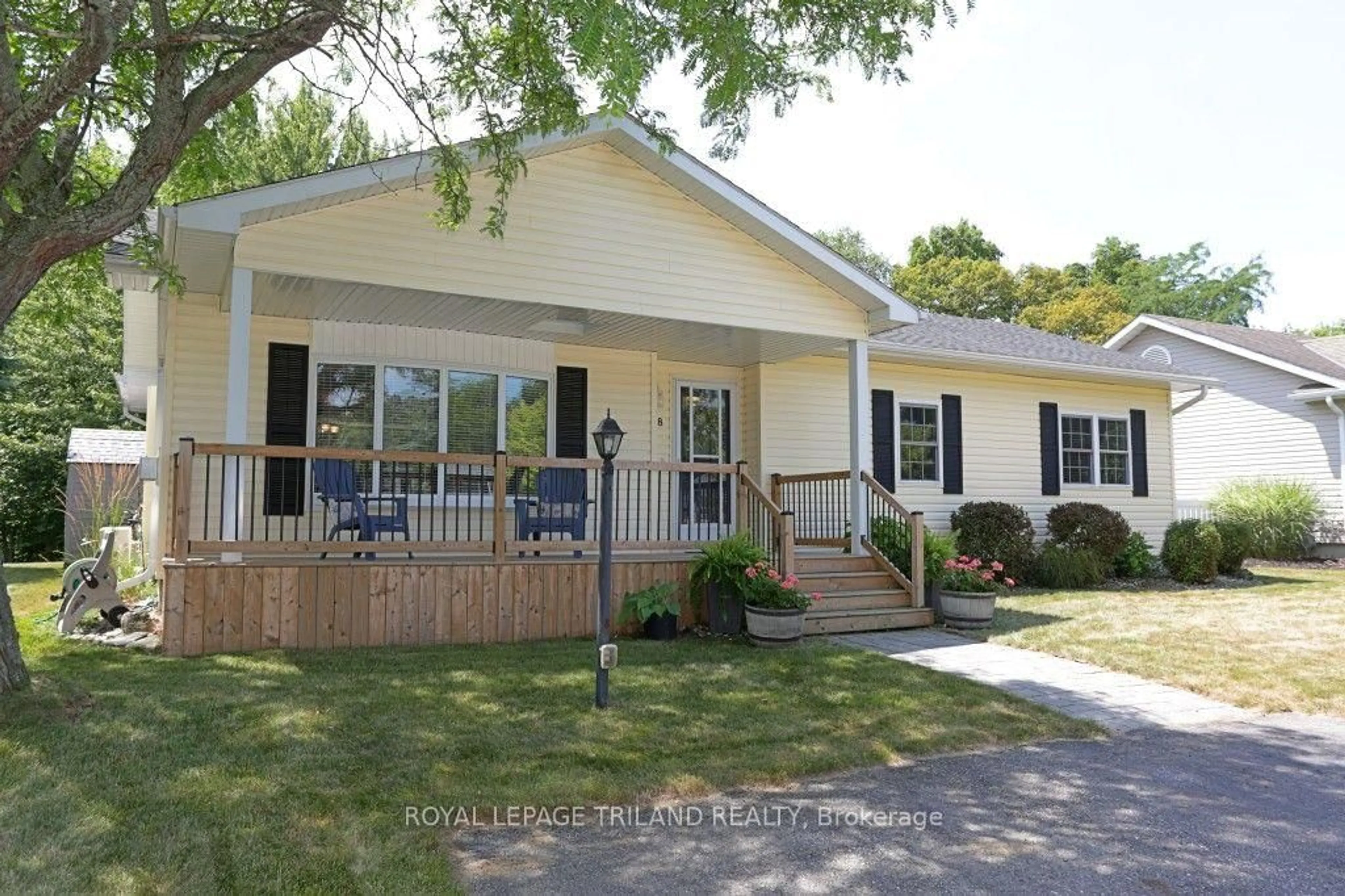 Home with vinyl exterior material, street for 348 Shannon Blvd, South Huron Ontario N0M 1T0