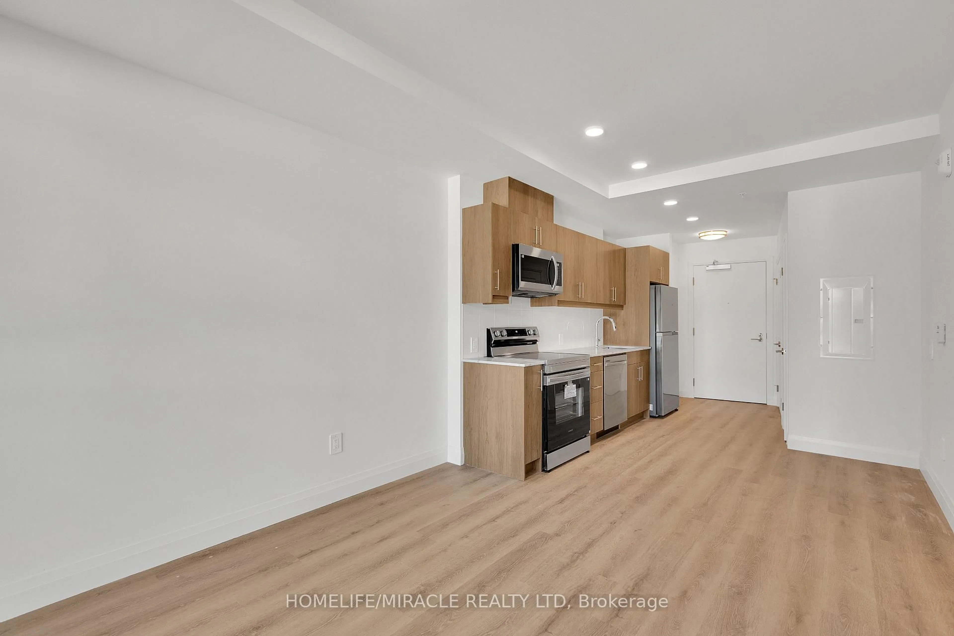 Standard kitchen, wood/laminate floor for 1333 Weber St #201, Kitchener Ontario N2A 1C2