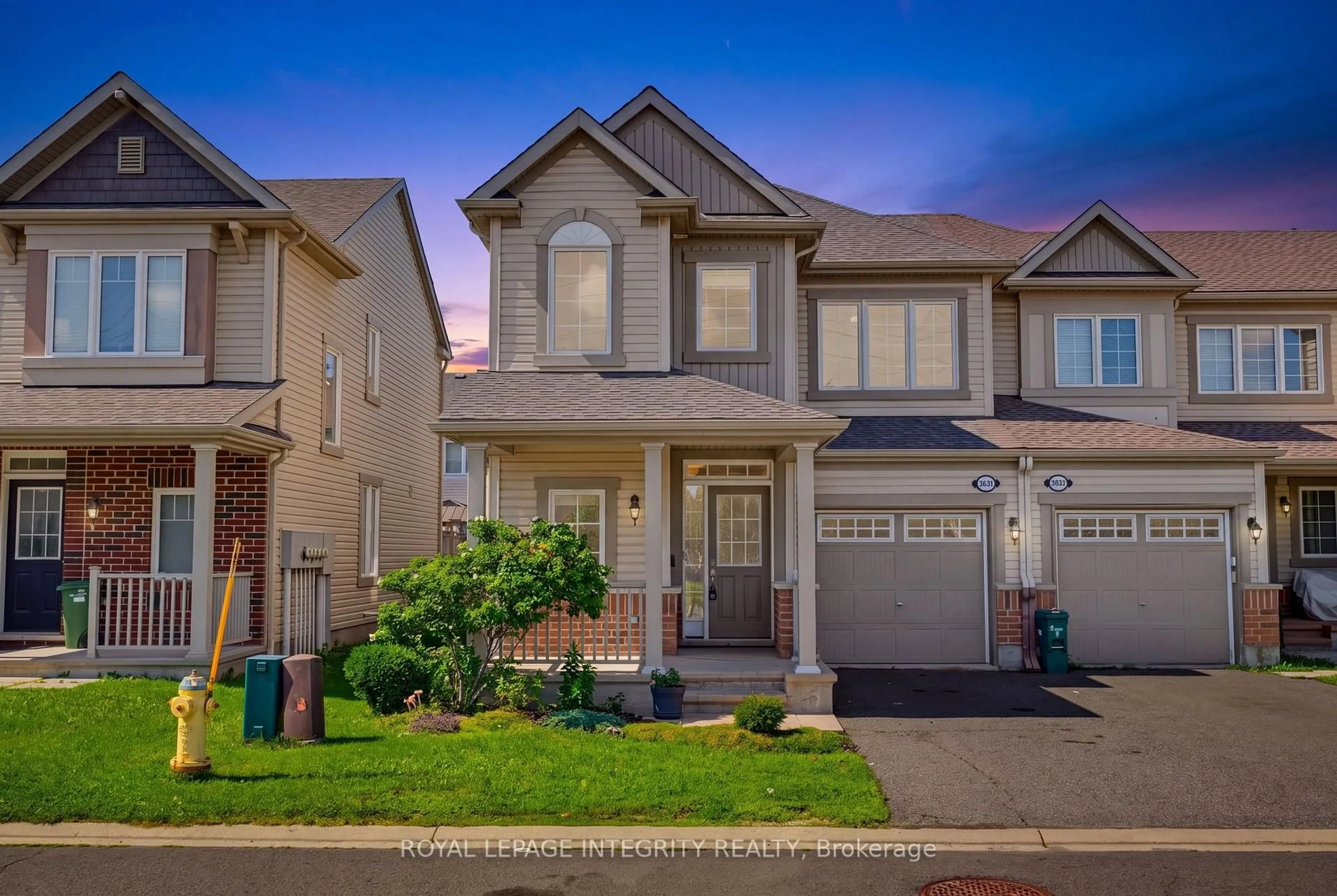 Home with vinyl exterior material, street for 3631 Cambrian Rd, Ottawa Ontario K2J 0S8