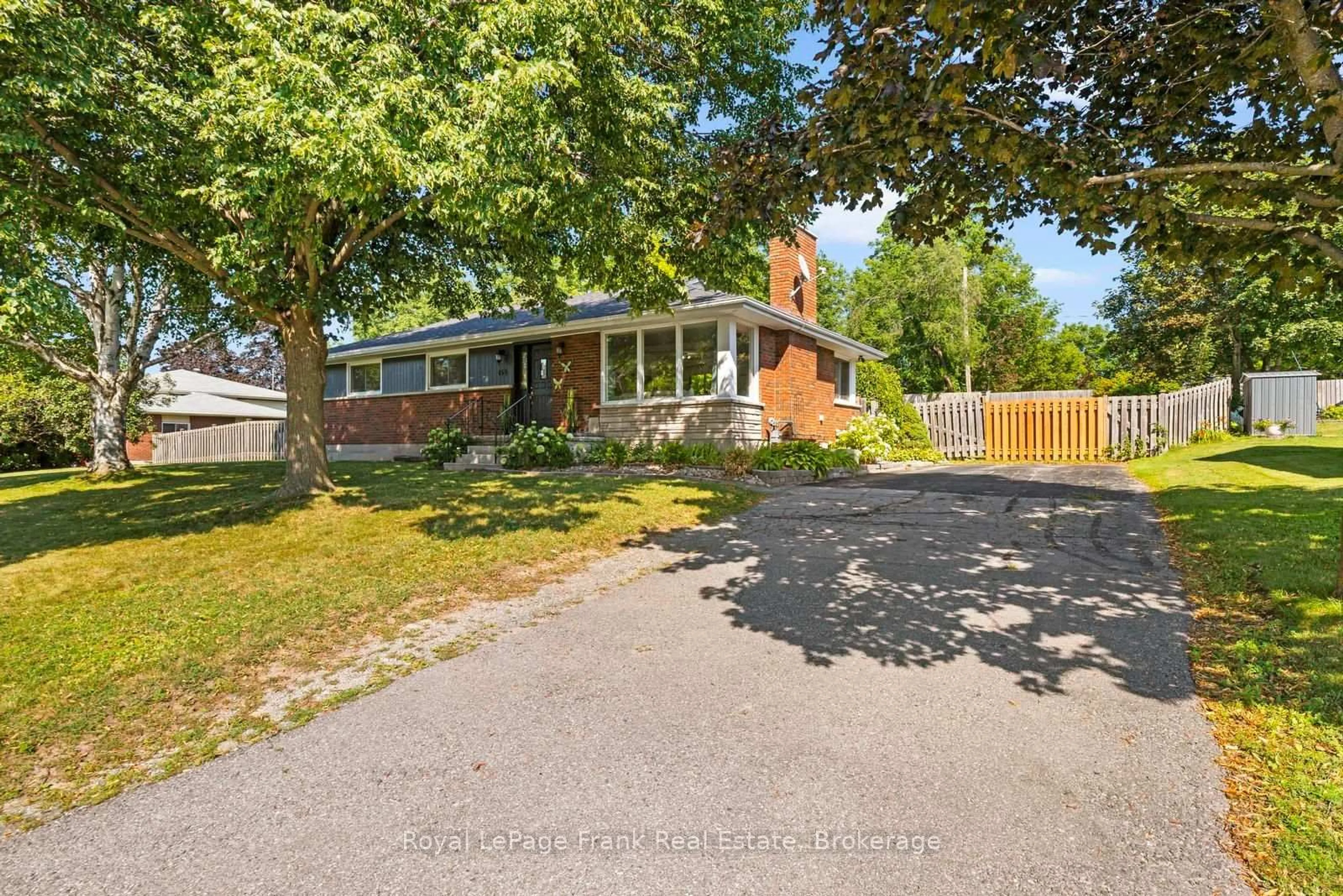 A pic from outside/outdoor area/front of a property/back of a property/a pic from drone, street for 155 Cromwell St, Trent Hills Ontario K0L 1L0