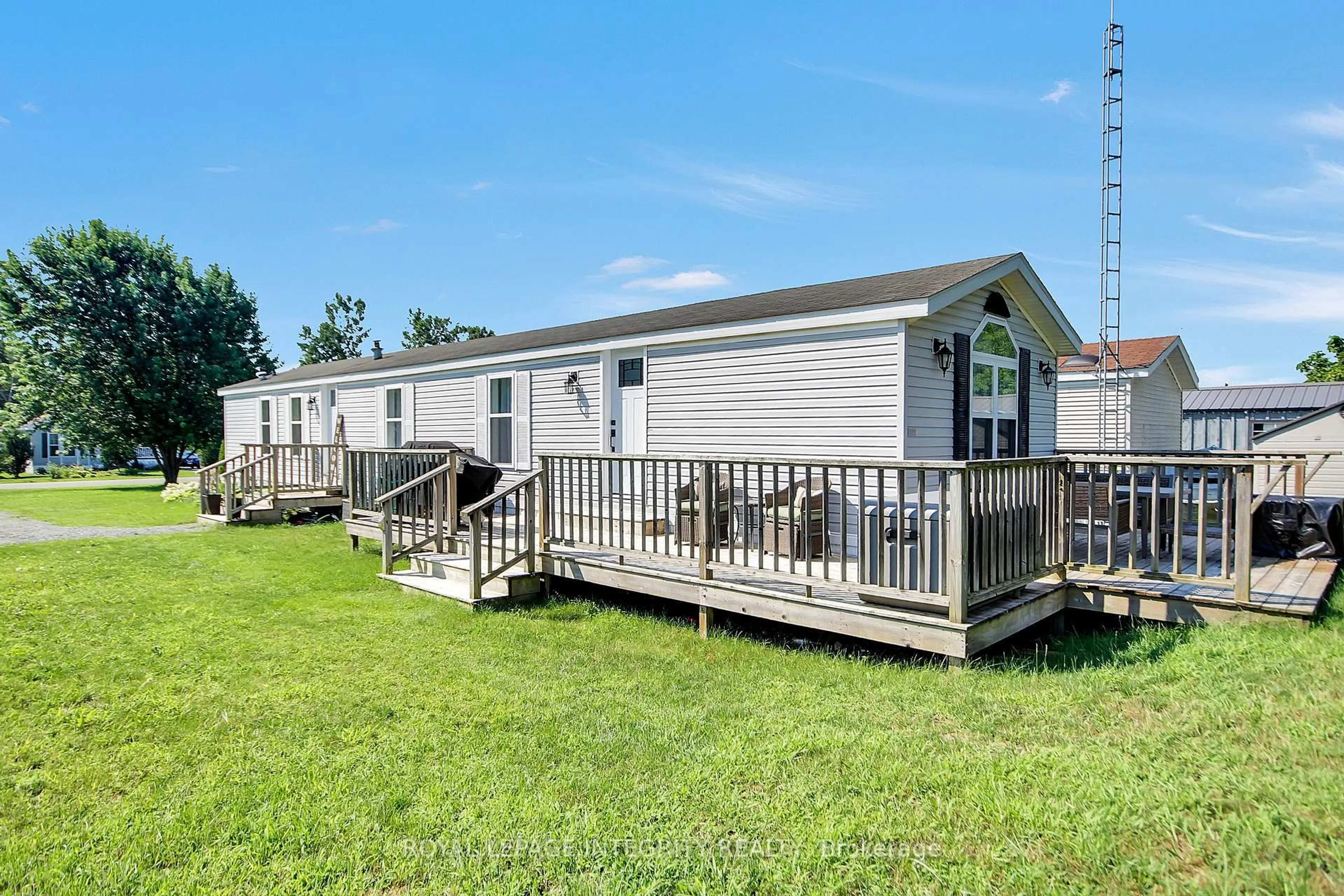 Home with vinyl exterior material, water/lake/river/ocean view for 6727 Chris Tierney Private, Ottawa Ontario K4P 1H4