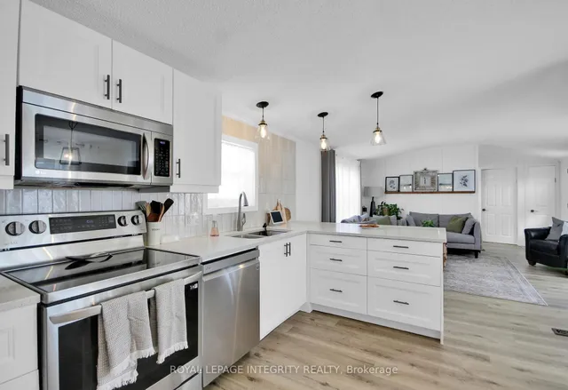 6727 Chris Tierney Private, Ottawa 5