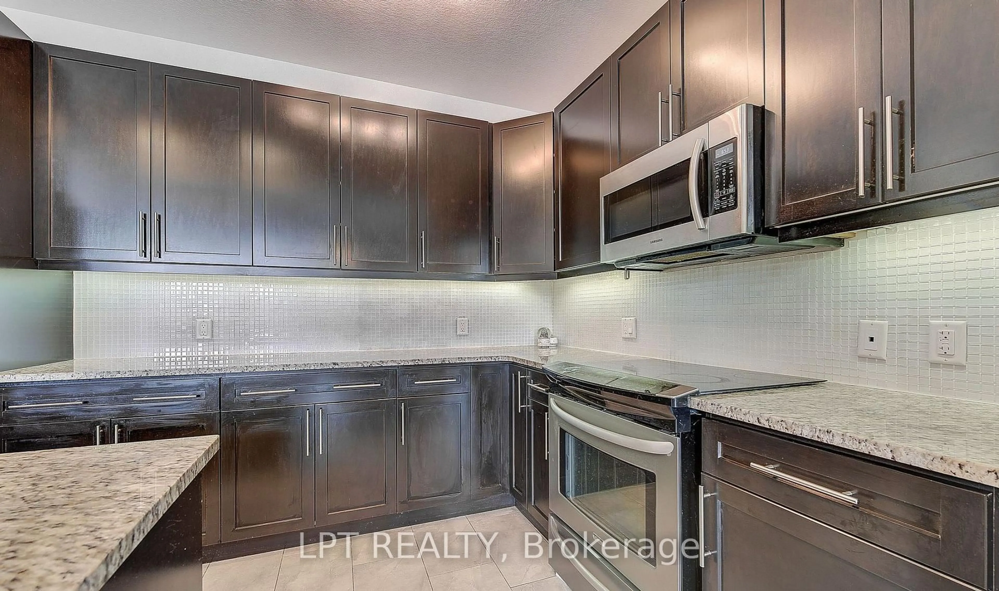 Standard kitchen, unknown for 795 Freeport St, London North Ontario N6G 0R5