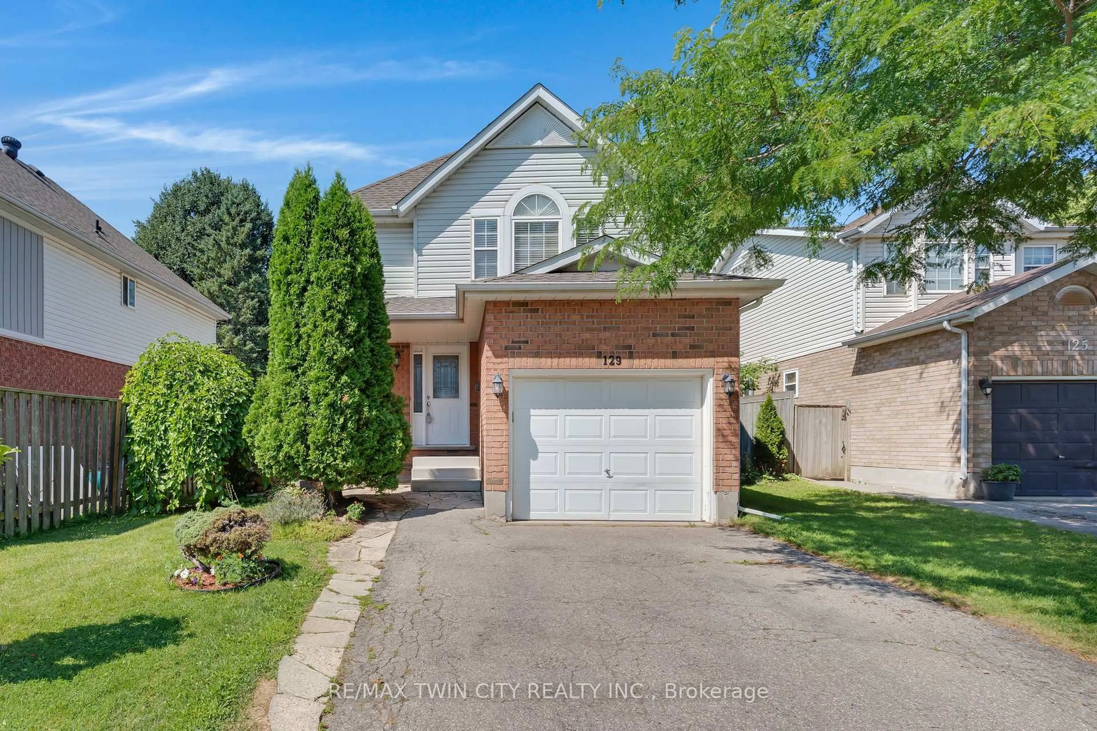 Unknown for 129 KOVAC Rd, Cambridge Ontario N1R 8K4