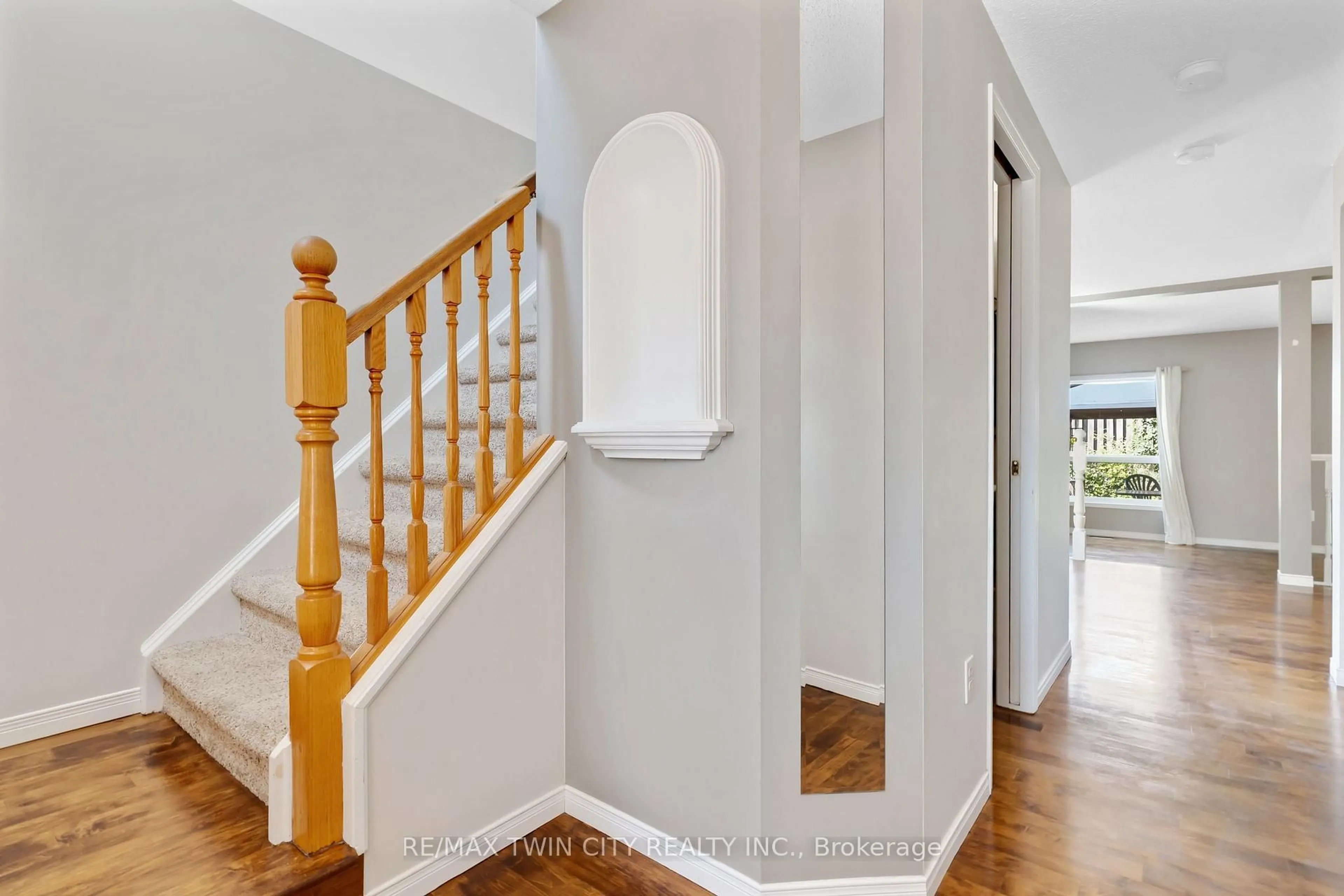 Unknown for 129 KOVAC Rd, Cambridge Ontario N1R 8K4