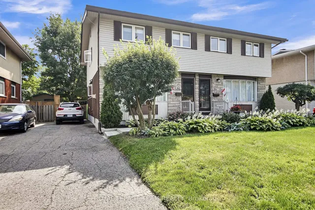 962 Dynes Rd, Ottawa 3