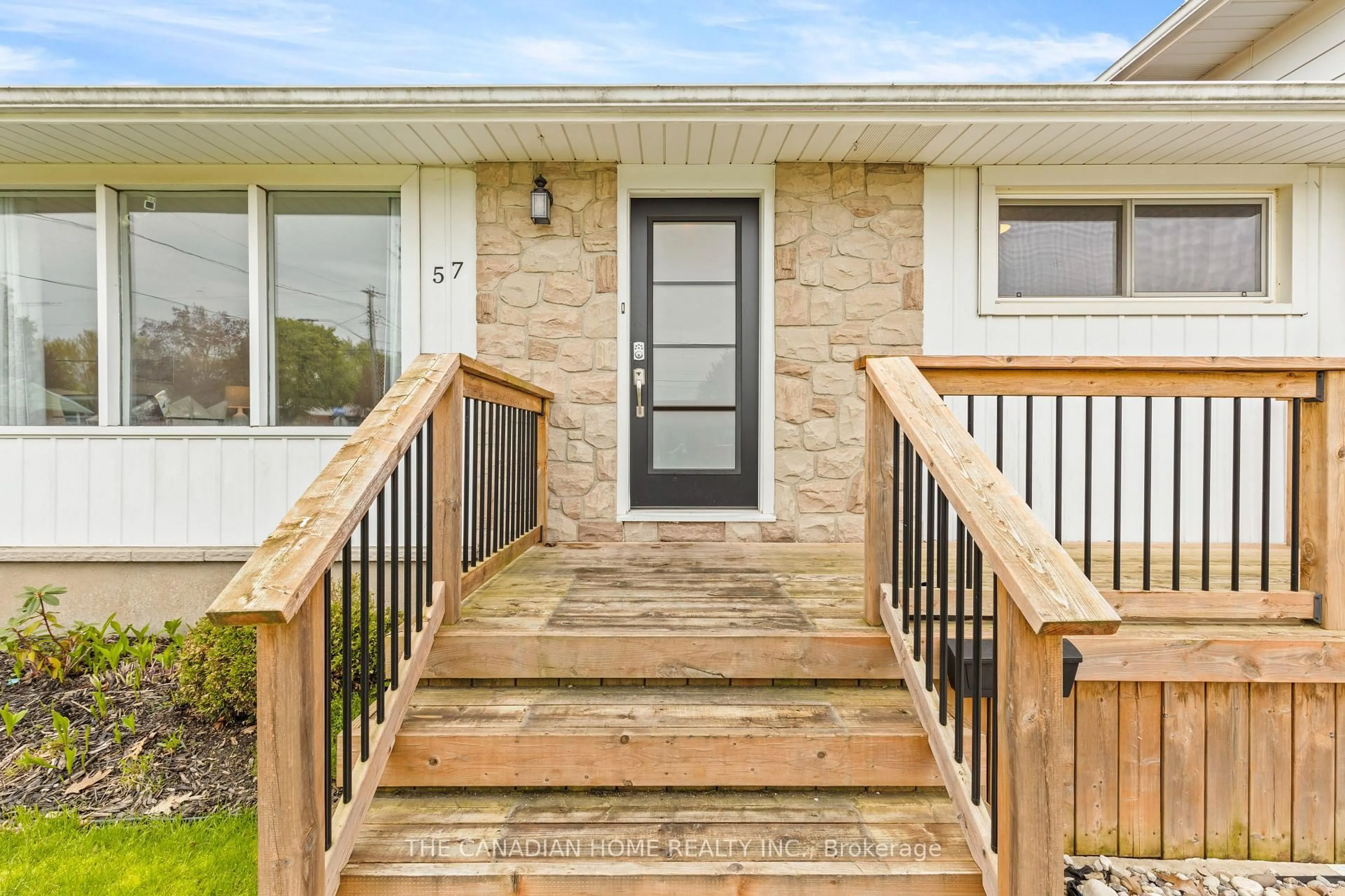 Unknown for 57 DEXTER Dr, Welland Ontario L3C 4B7