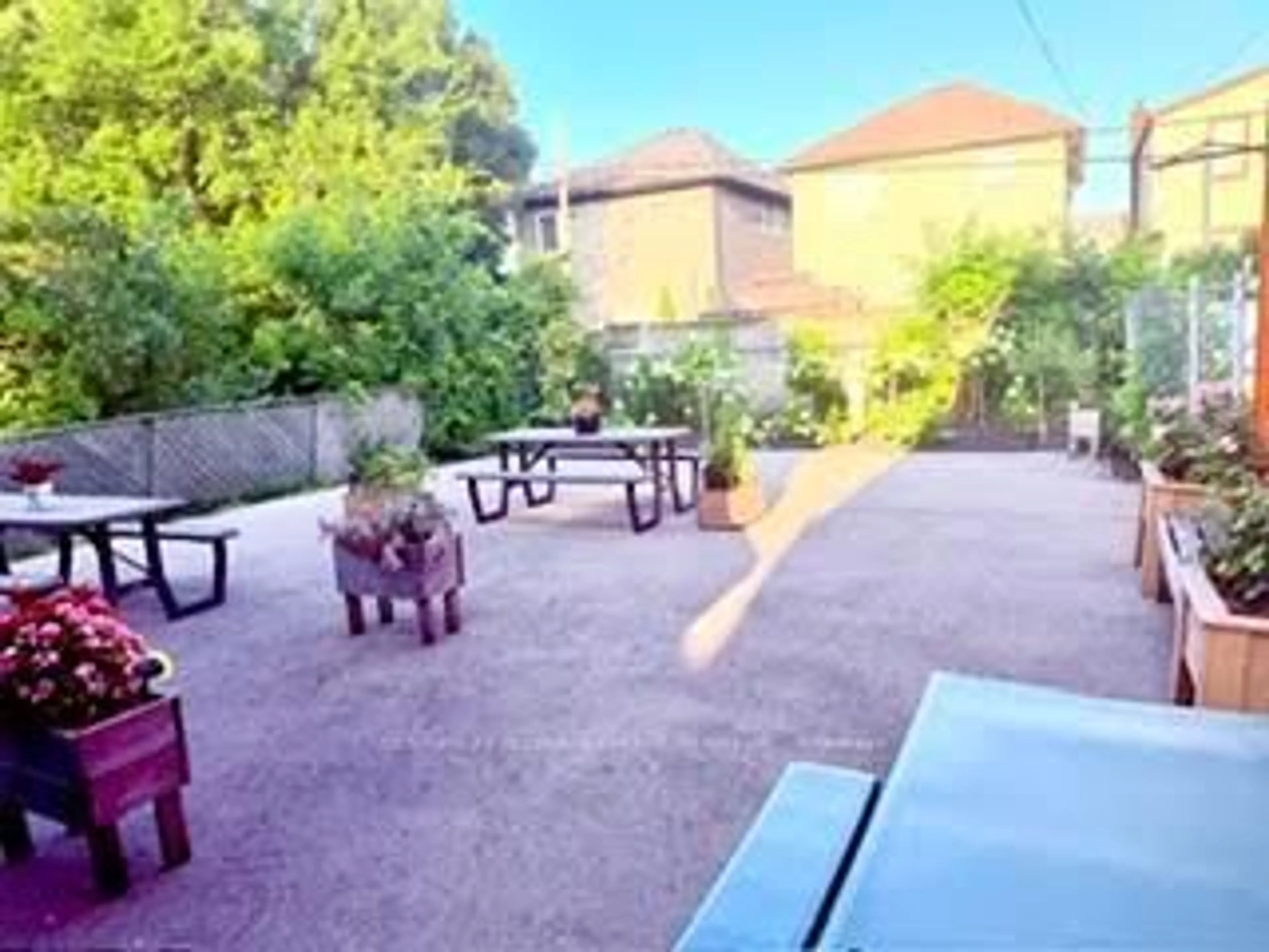 Patio, street for 102 Parkdale Ave, Hamilton Ontario L8H 5W9