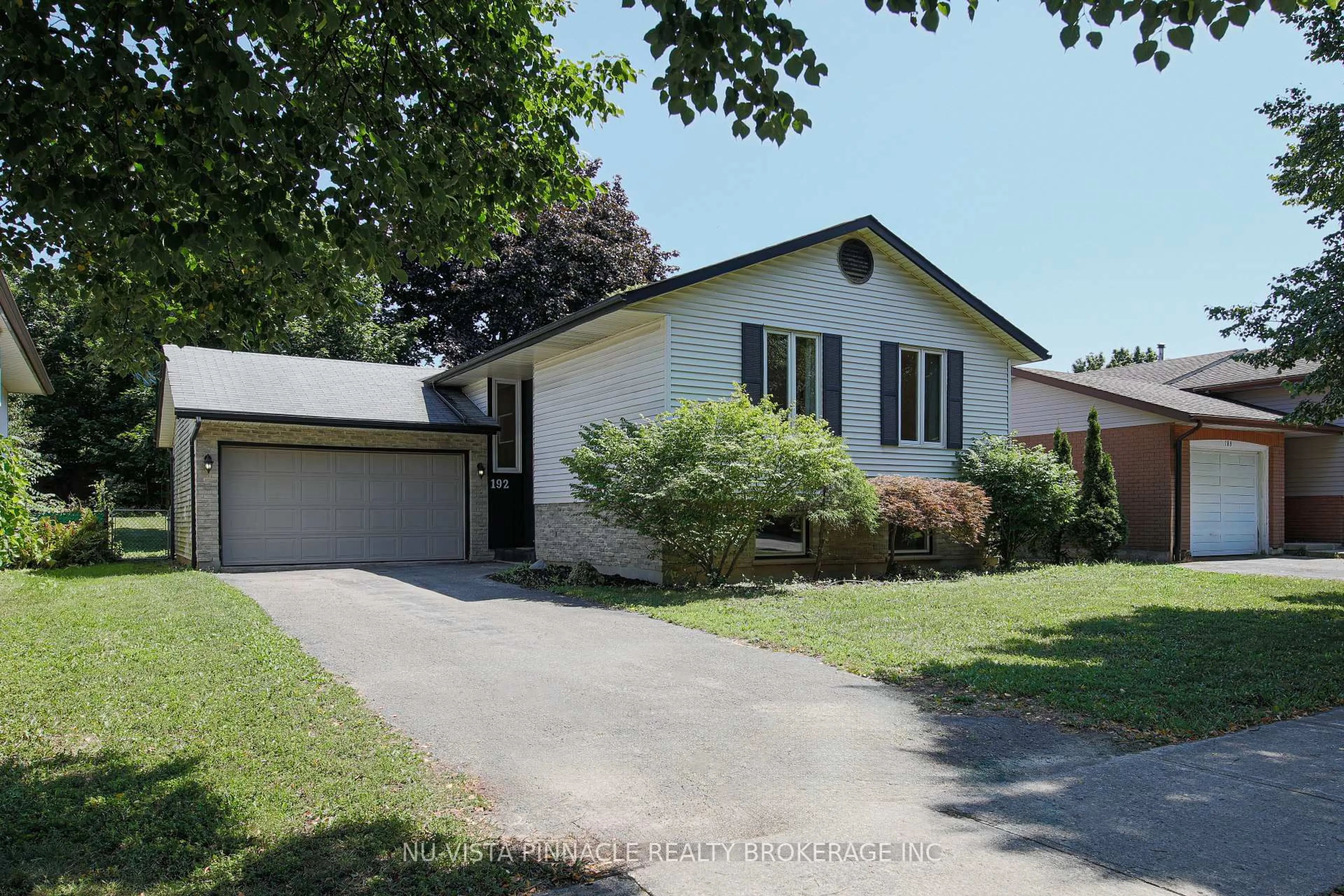 Home with vinyl exterior material, street for 192 Concord Rd, London North Ontario N6G 3H8
