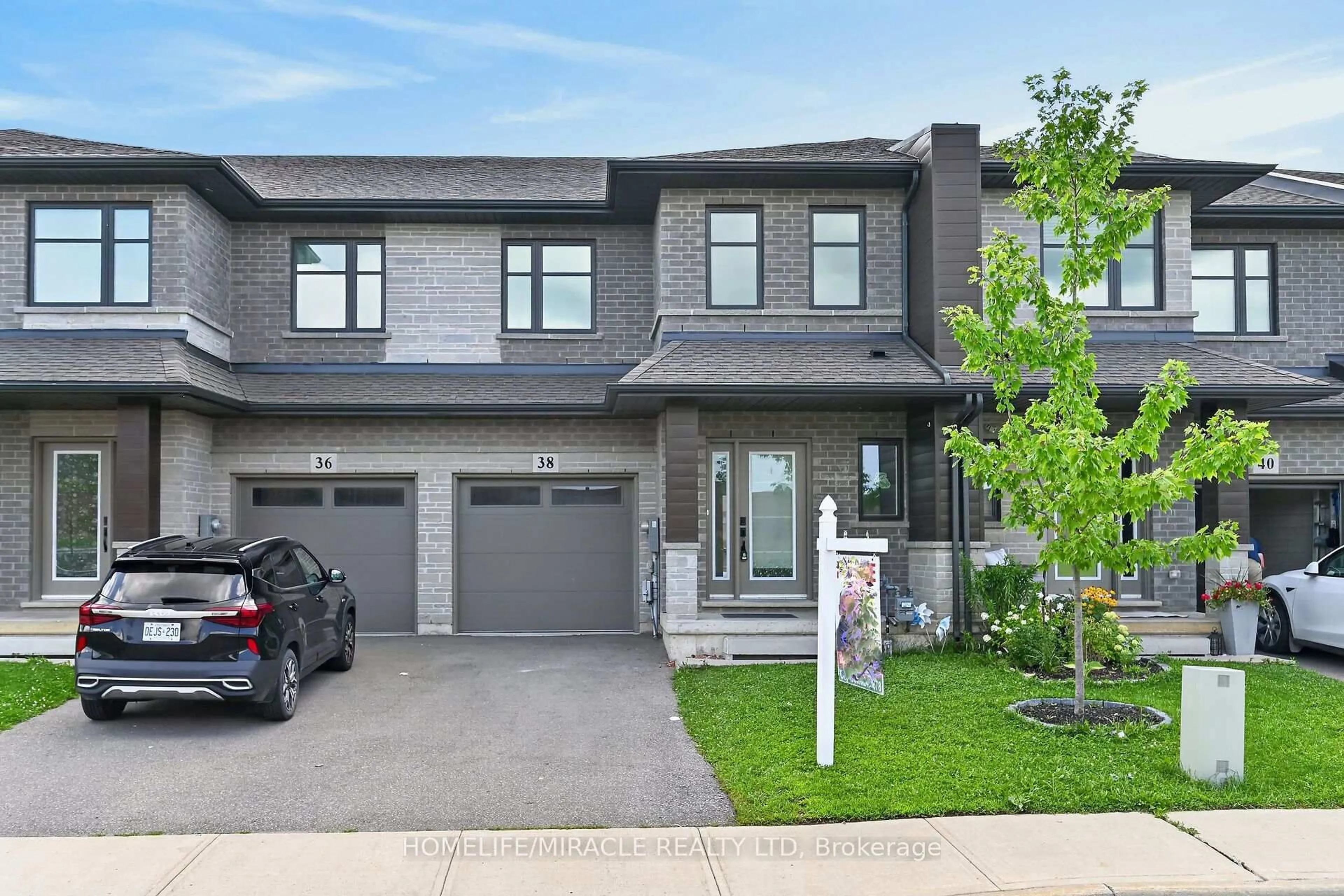 Home with brick exterior material, street for 38 Jayla Lane, West Lincoln Ontario L0R 2A0